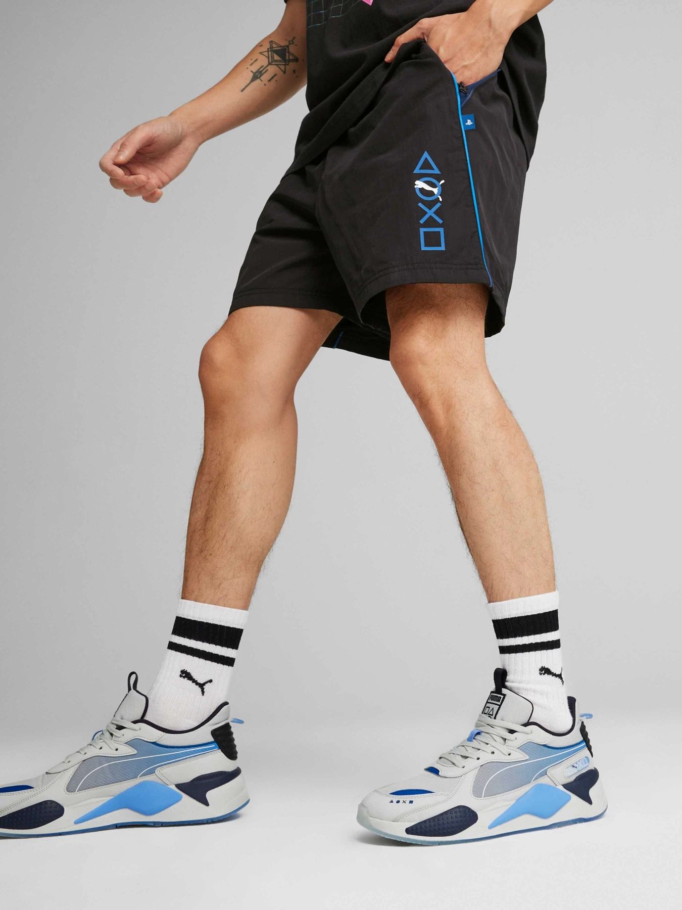 Повседневные шорты PUMA x Playstation Shorts модель 624703 Повседневные шорты PUMA x Playstation Shorts модель 624703 Фото