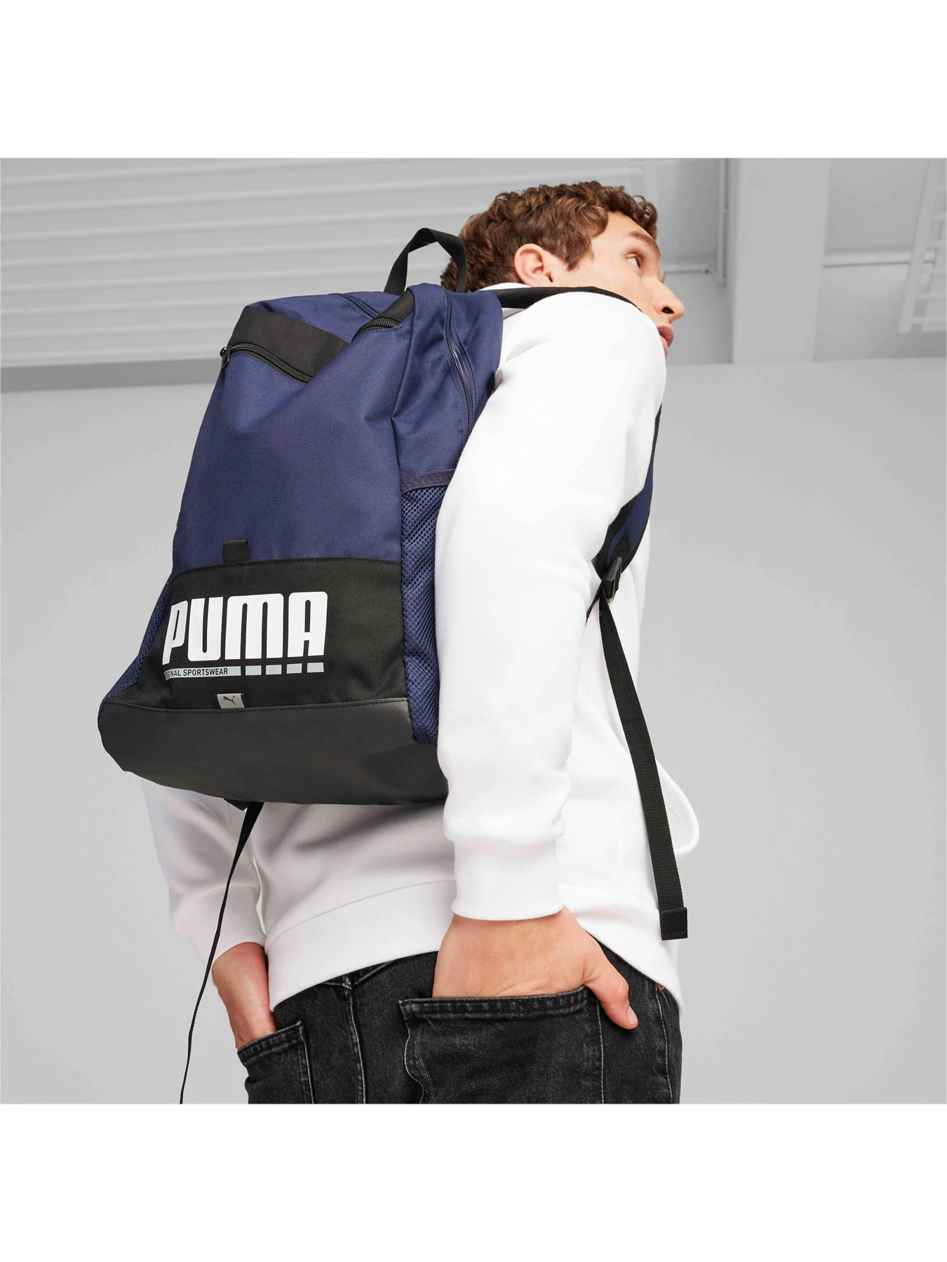 Рюкзаки PUMA Plus Backpack модель 090346 Рюкзаки PUMA Plus Backpack модель 090346 Фото