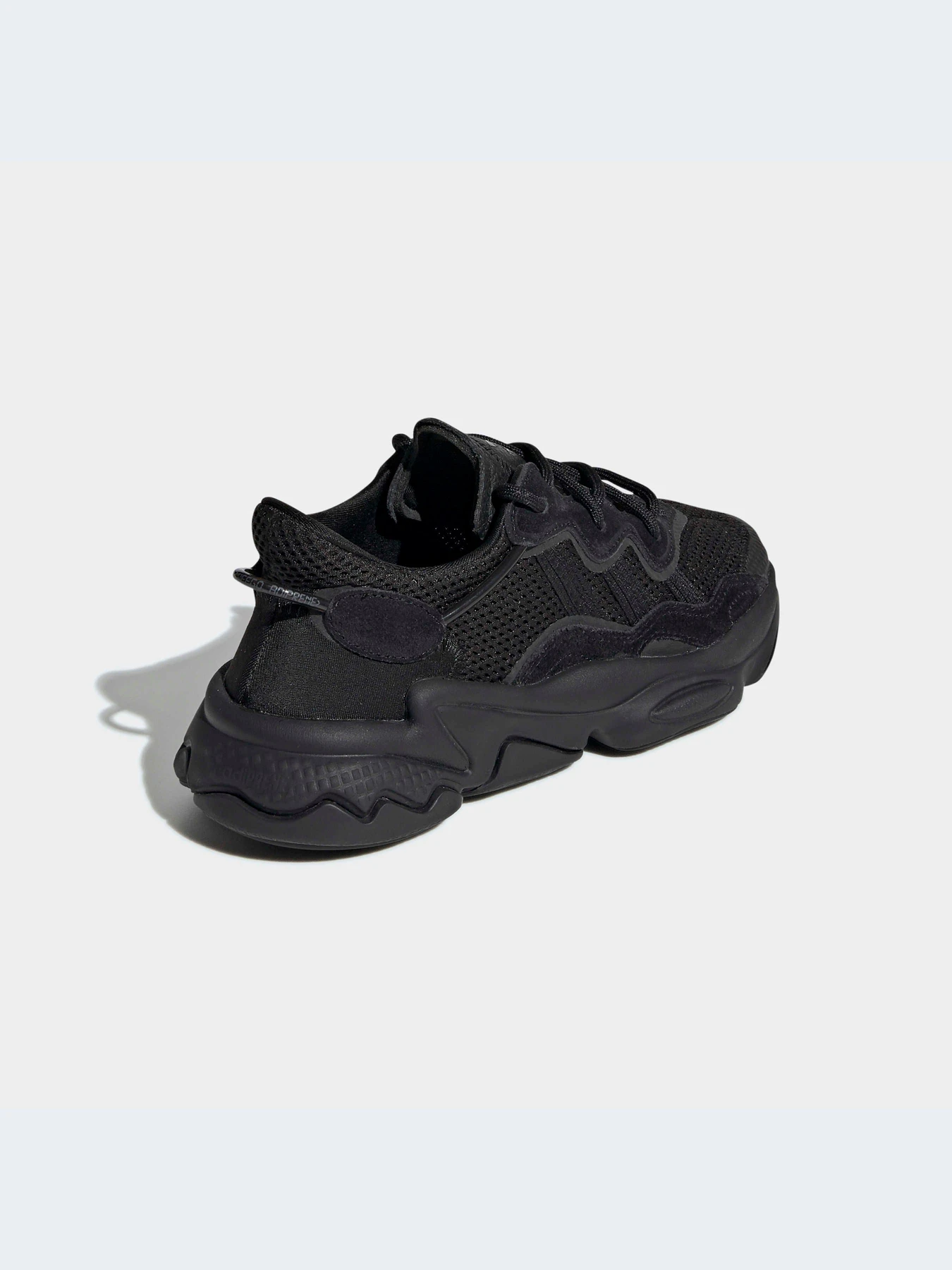 Кросівки Adidas Ozweego модель EE7775 Фото