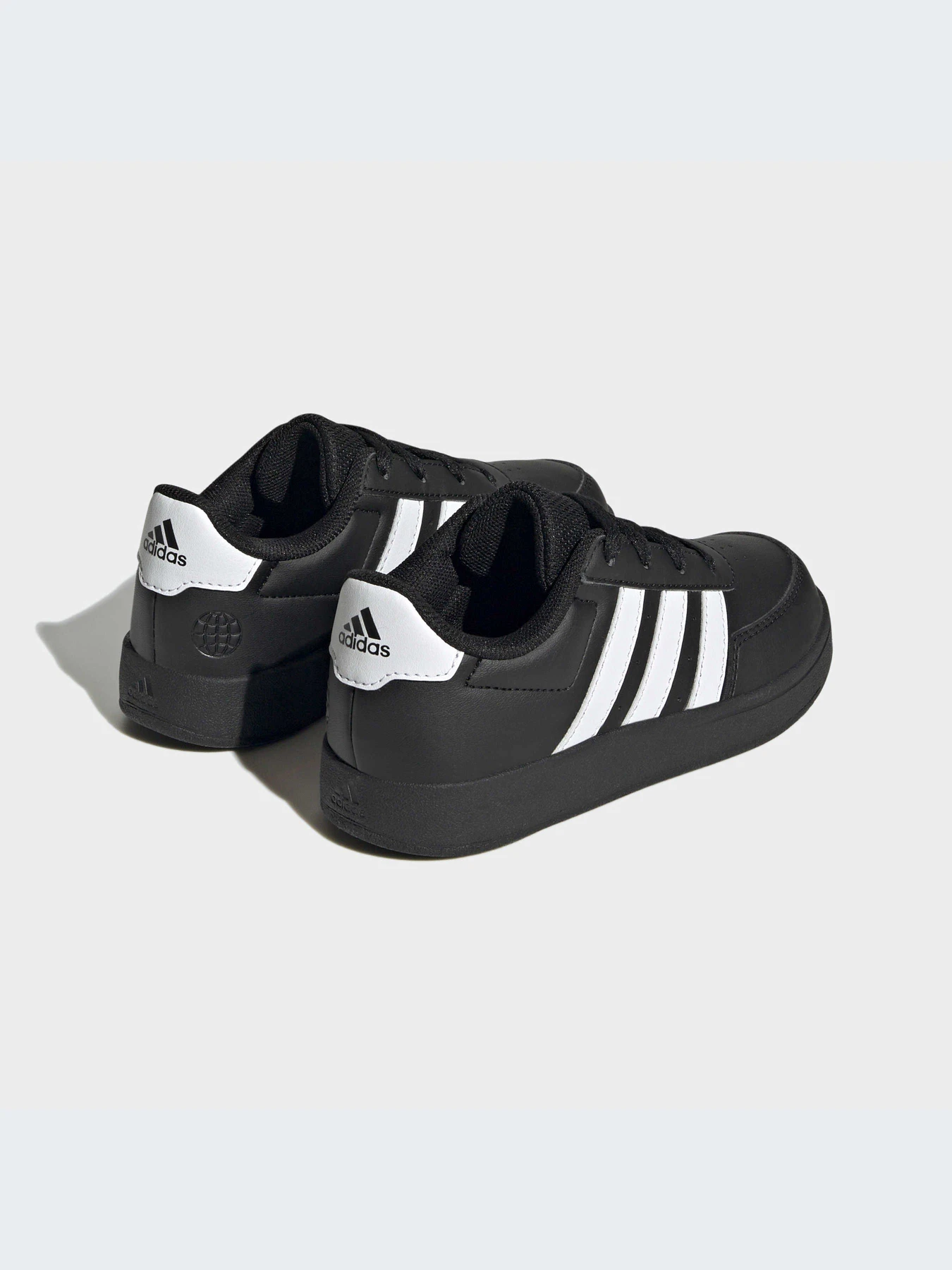Кросівки Adidas модель HP8961 Кросівки Adidas модель HP8961 Фото