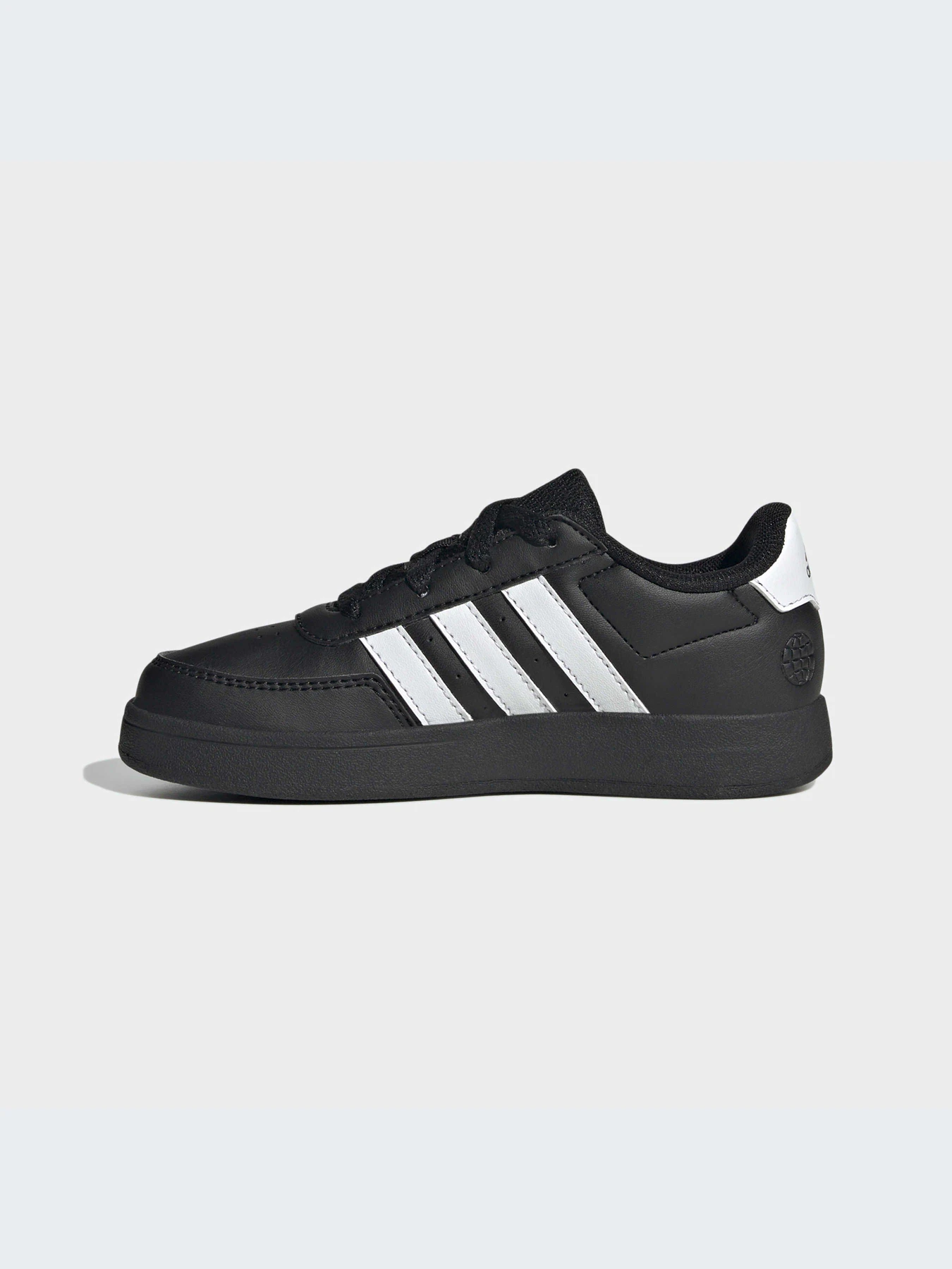 Кросівки Adidas модель HP8961 Кросівки Adidas модель HP8961 Фото