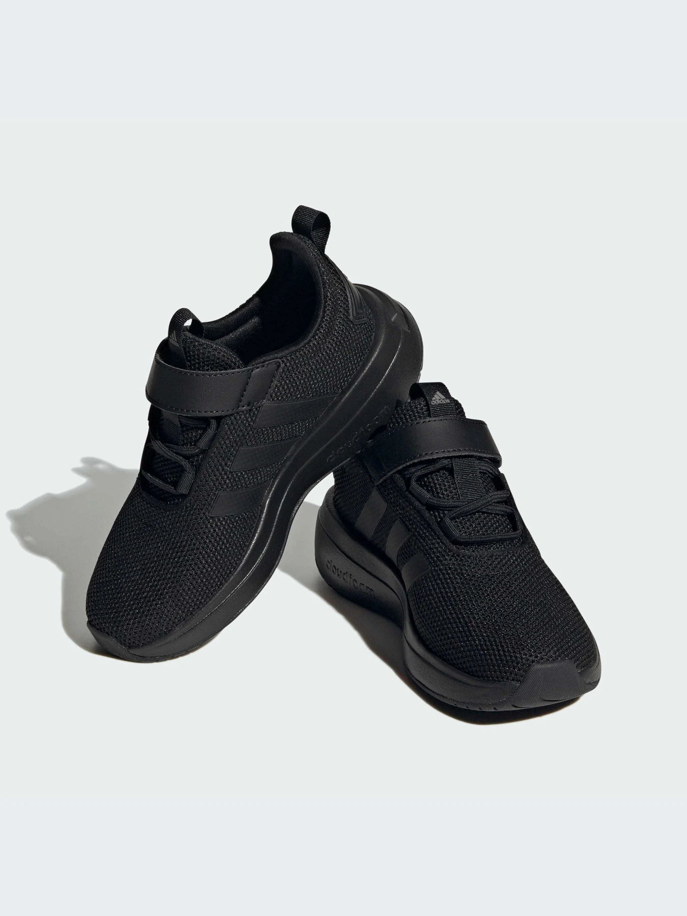 Кросівки Adidas Racer модель IF0145 Кросівки Adidas Racer модель IF0145 Фото