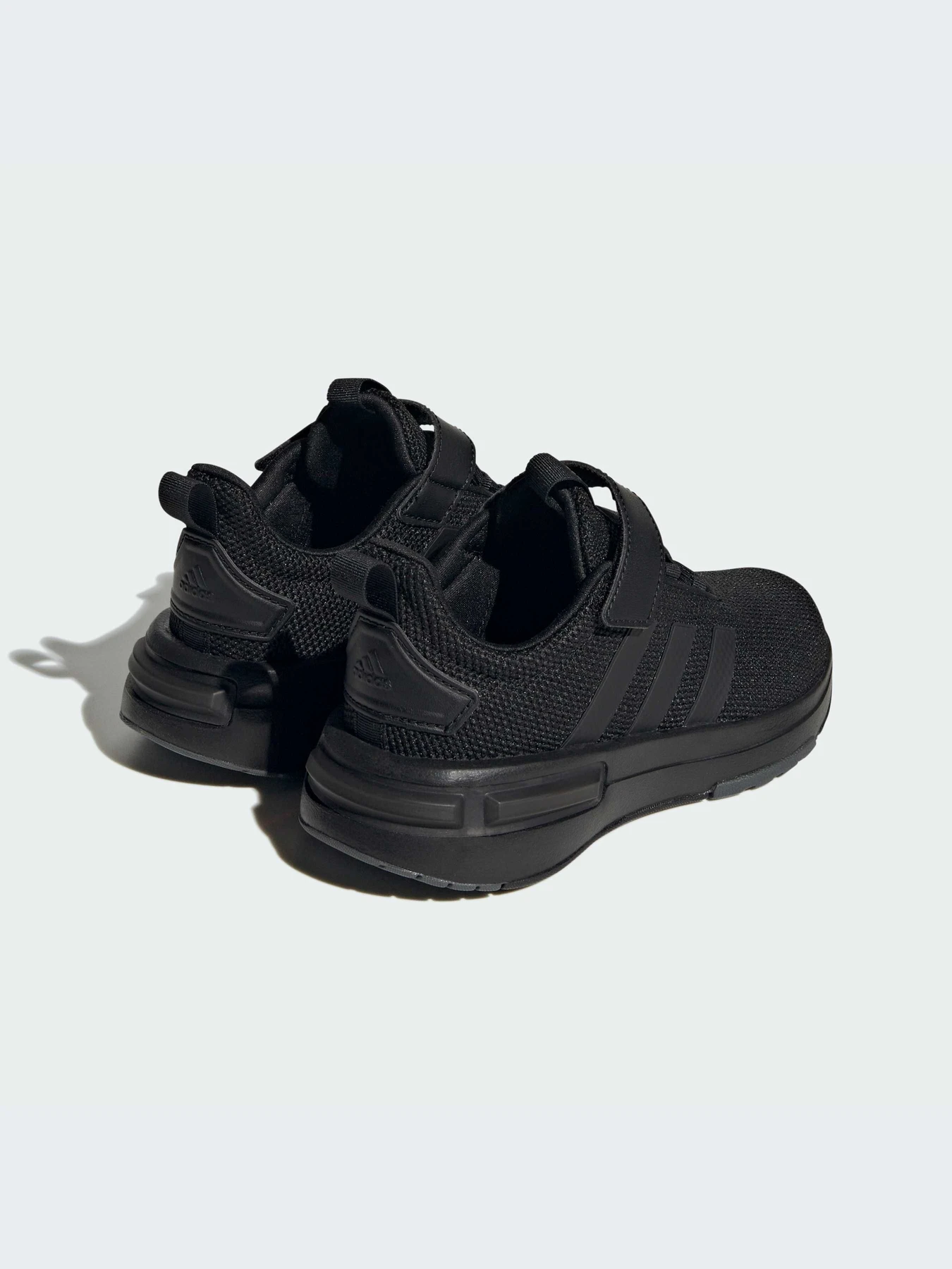 Кросівки Adidas Racer модель IF0145 Кросівки Adidas Racer модель IF0145 Фото