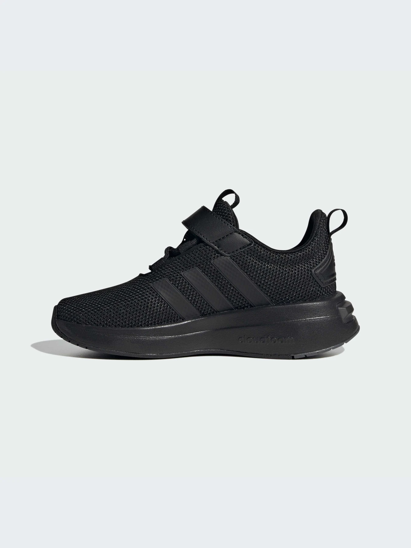 Кросівки Adidas Racer модель IF0145 Кросівки Adidas Racer модель IF0145 Фото