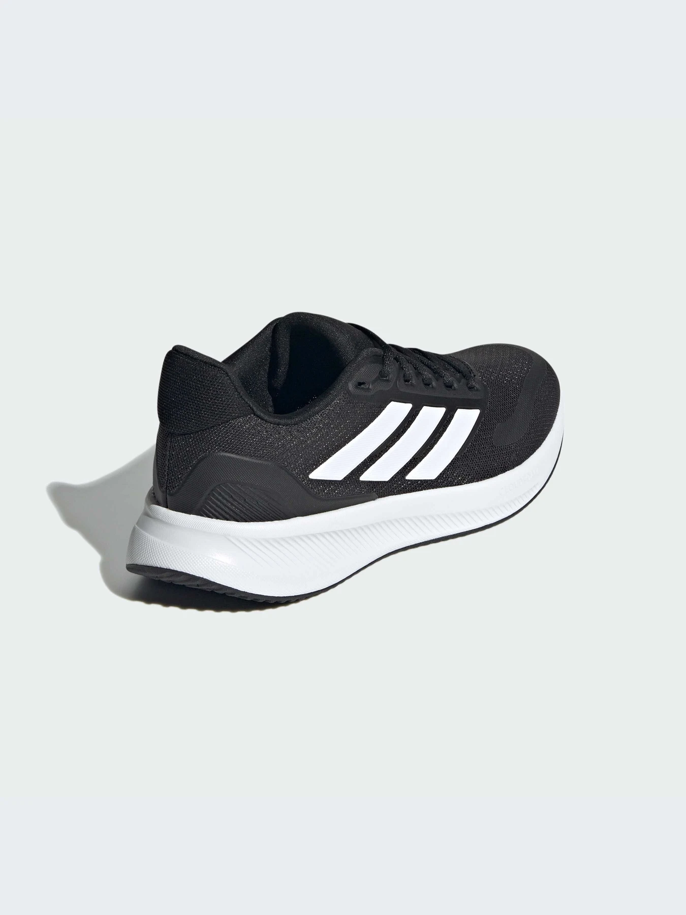 Кроссовки Adidas модель IE8589 Фото