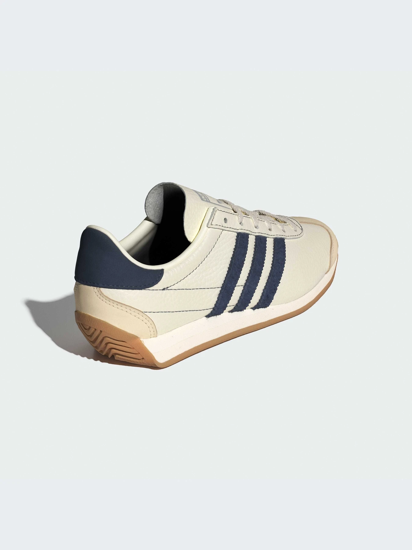 Кроссовки Adidas модель IE3940 Кроссовки Adidas модель IE3940 Фото