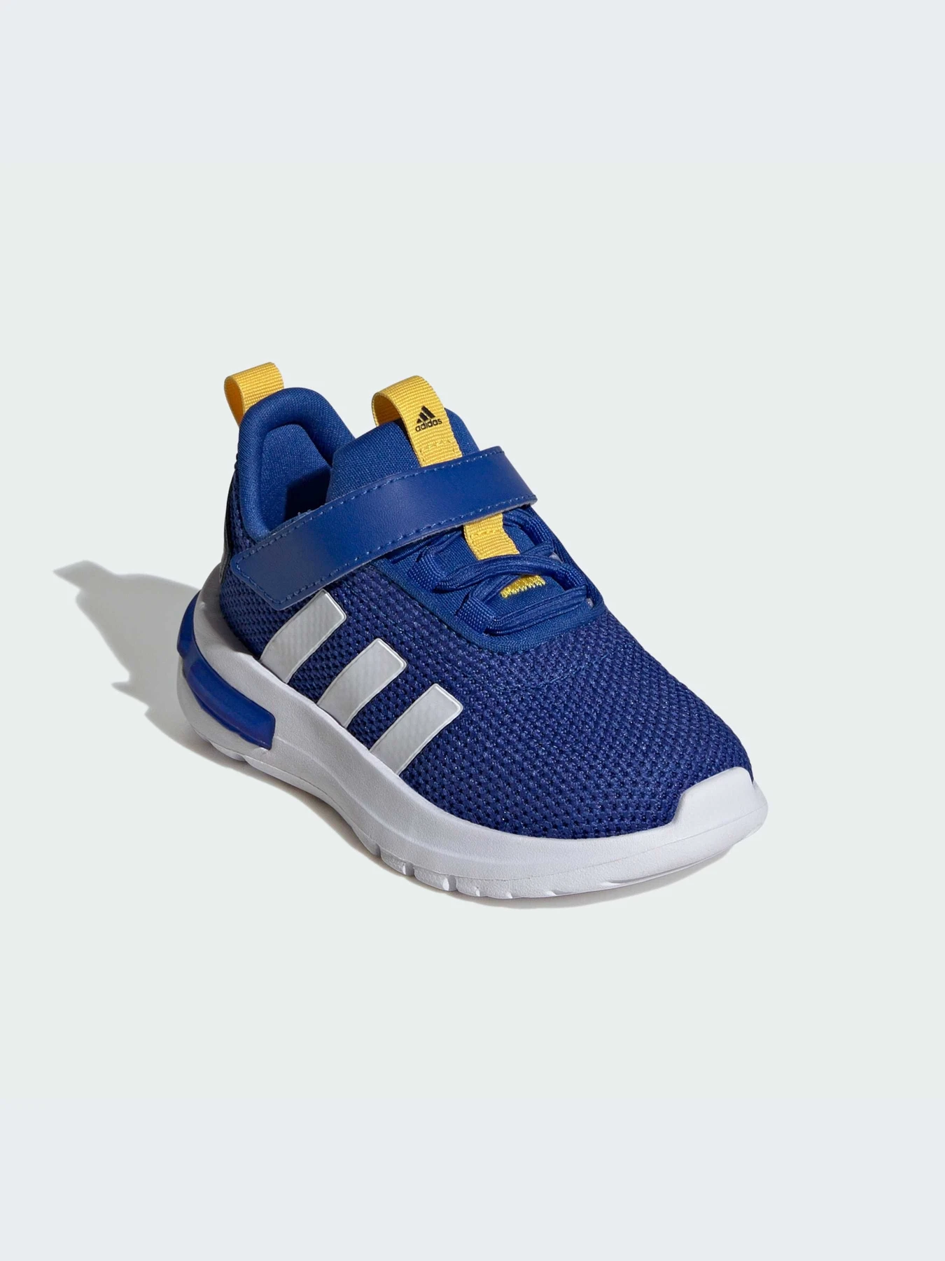 Кросівки Adidas Racer модель IE6415 Кросівки Adidas Racer модель IE6415 Фото