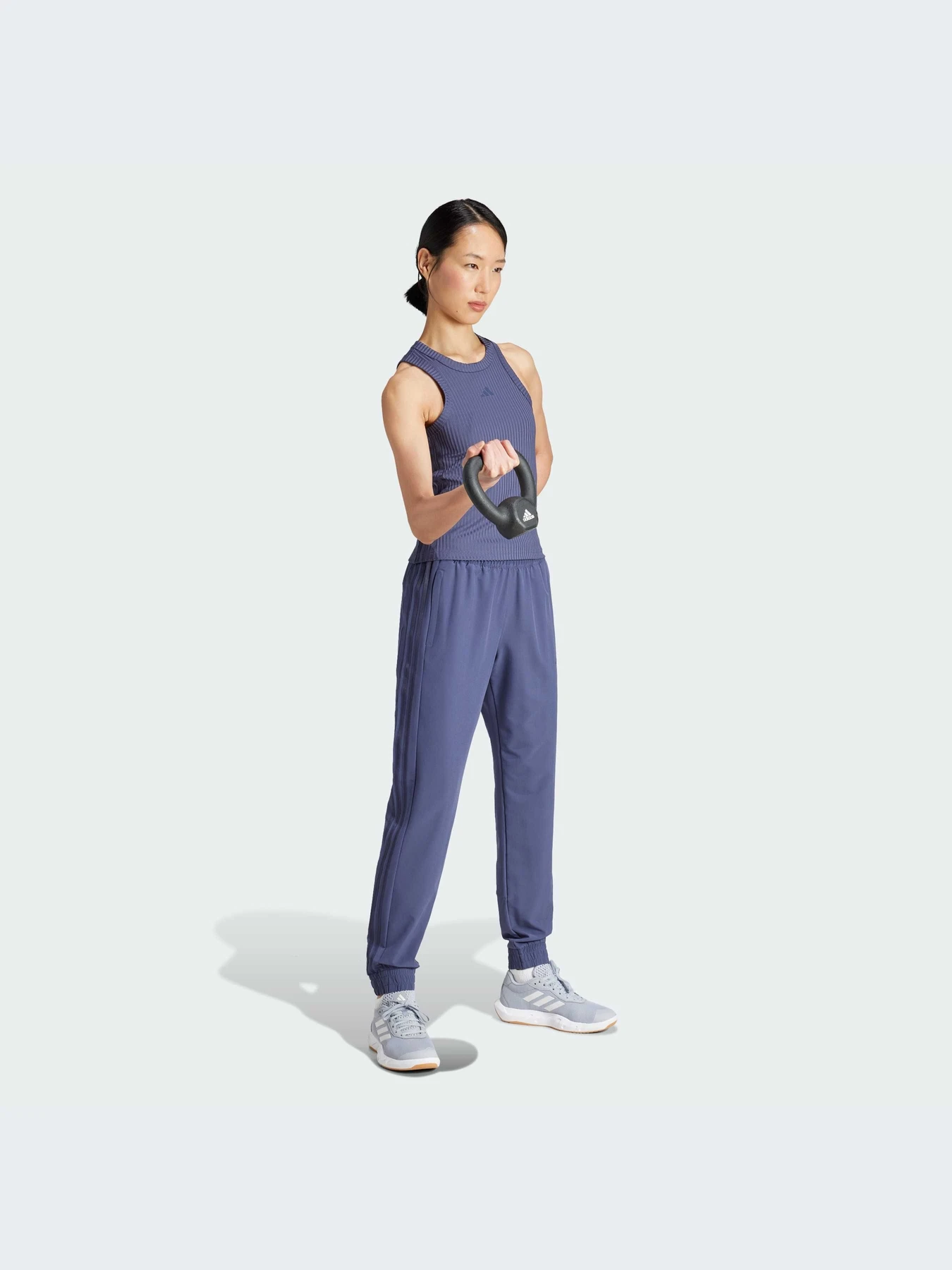Брюки Adidas 3 Stripes модель IK5472 Брюки Adidas 3 Stripes модель IK5472 Фото