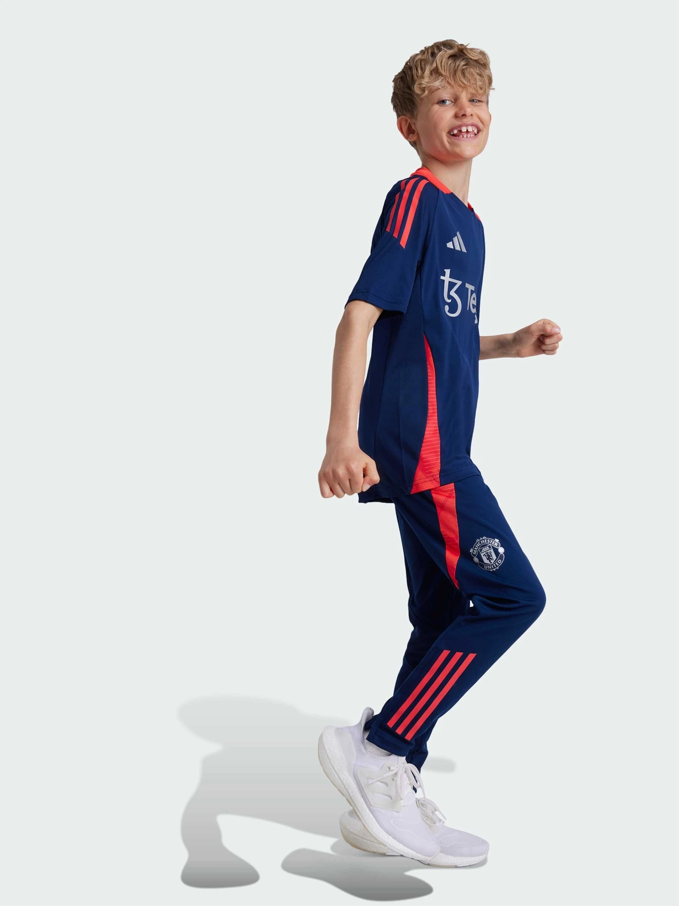Брюки Adidas Tiro модель IT2025 Брюки Adidas Tiro модель IT2025 Фото