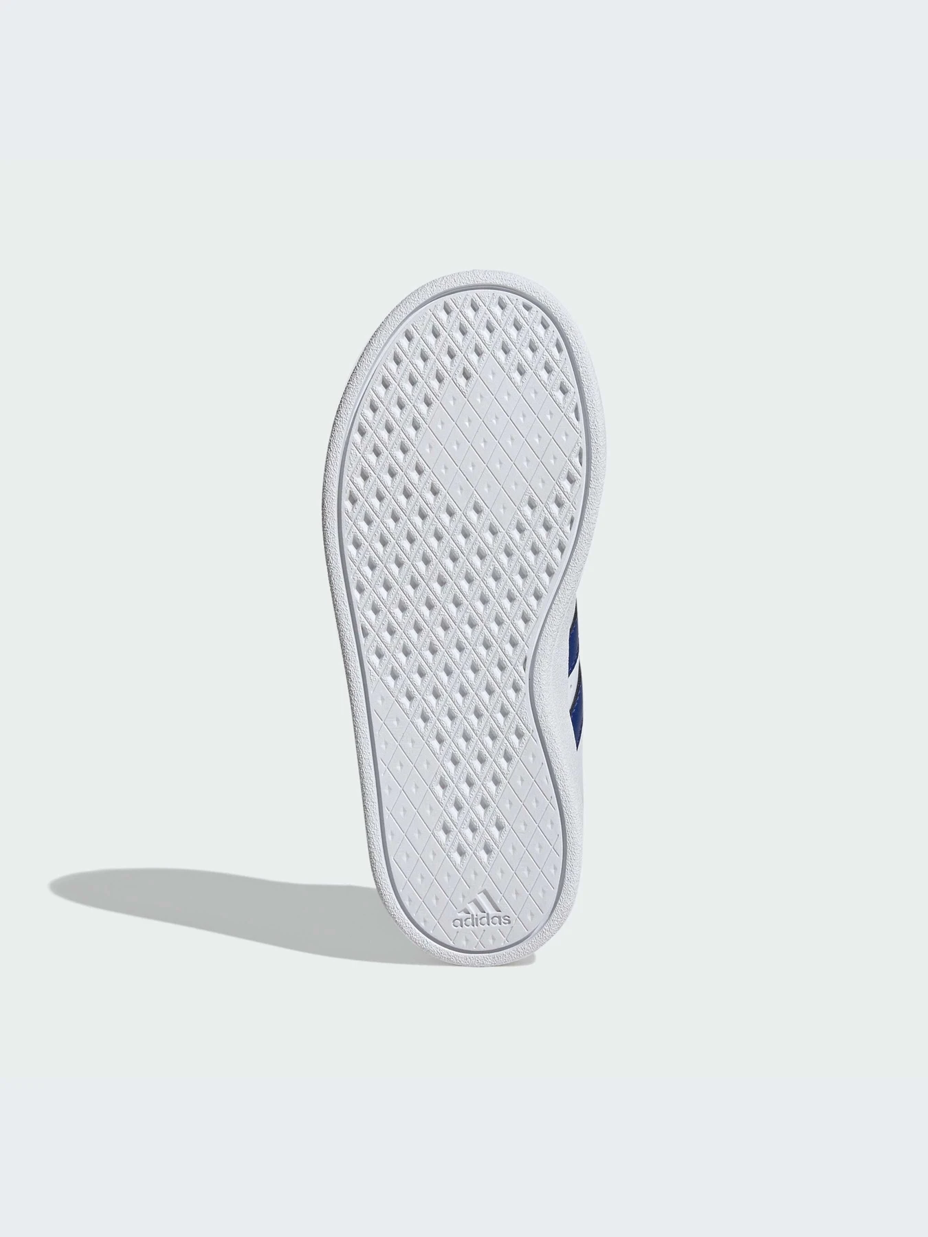 Кроссовки Adidas модель IE3789 Кроссовки Adidas модель IE3789 Фото