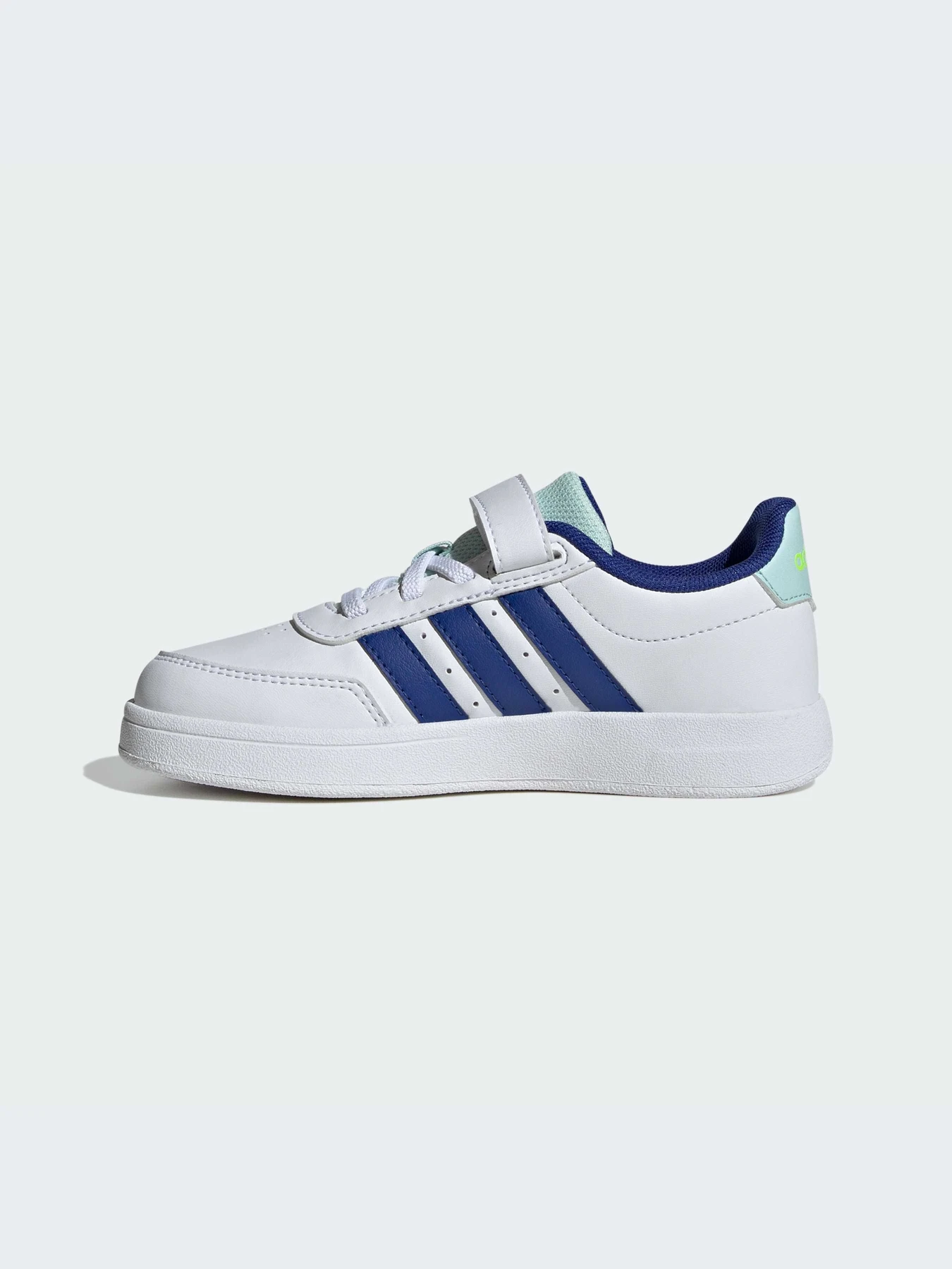 Кроссовки Adidas модель IE3789 Кроссовки Adidas модель IE3789 Фото
