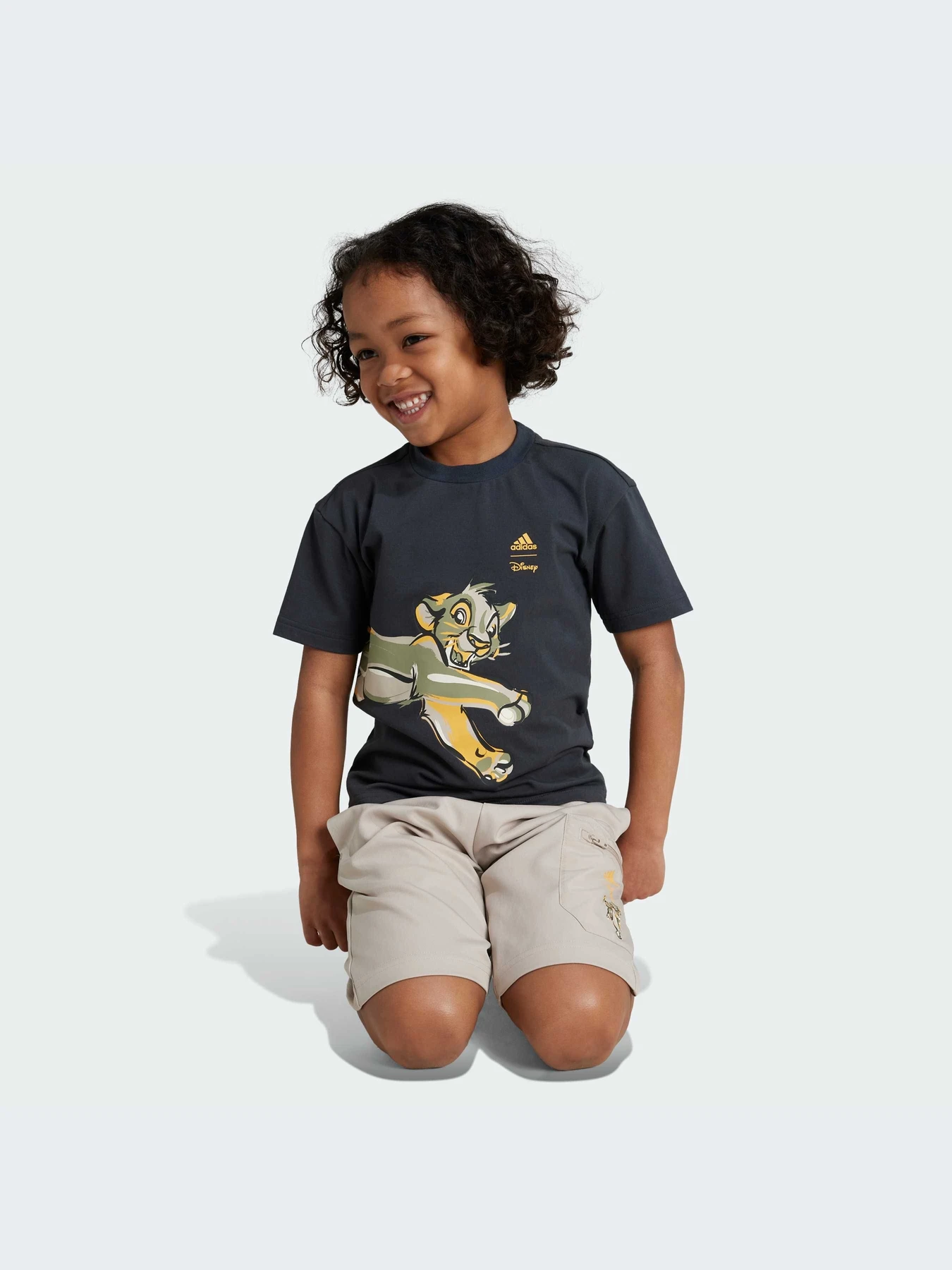 Костюмы Adidas x Disney модель IV9639 Костюмы Adidas x Disney модель IV9639 Фото