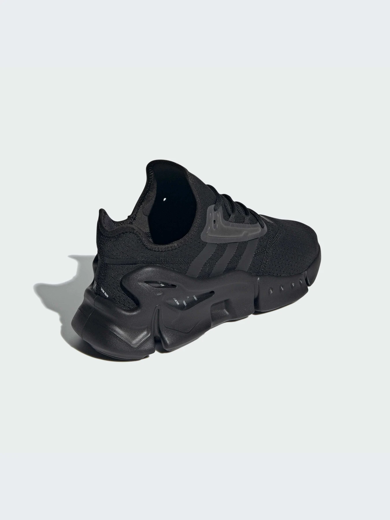 Кроссовки Adidas модель ID8298 Кроссовки Adidas модель ID8298 Фото