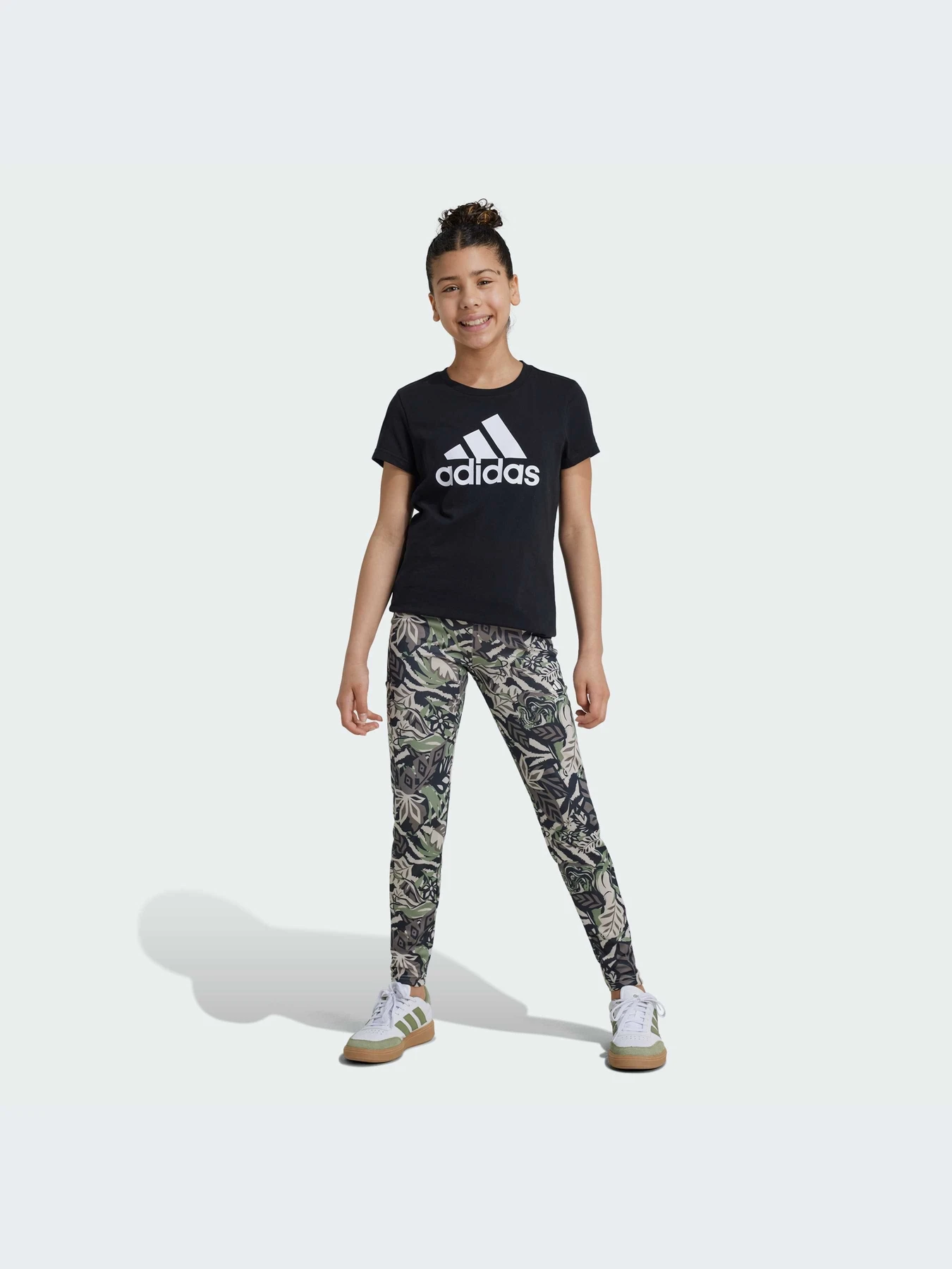 Брюки Adidas x Disney модель IV7356 Фото