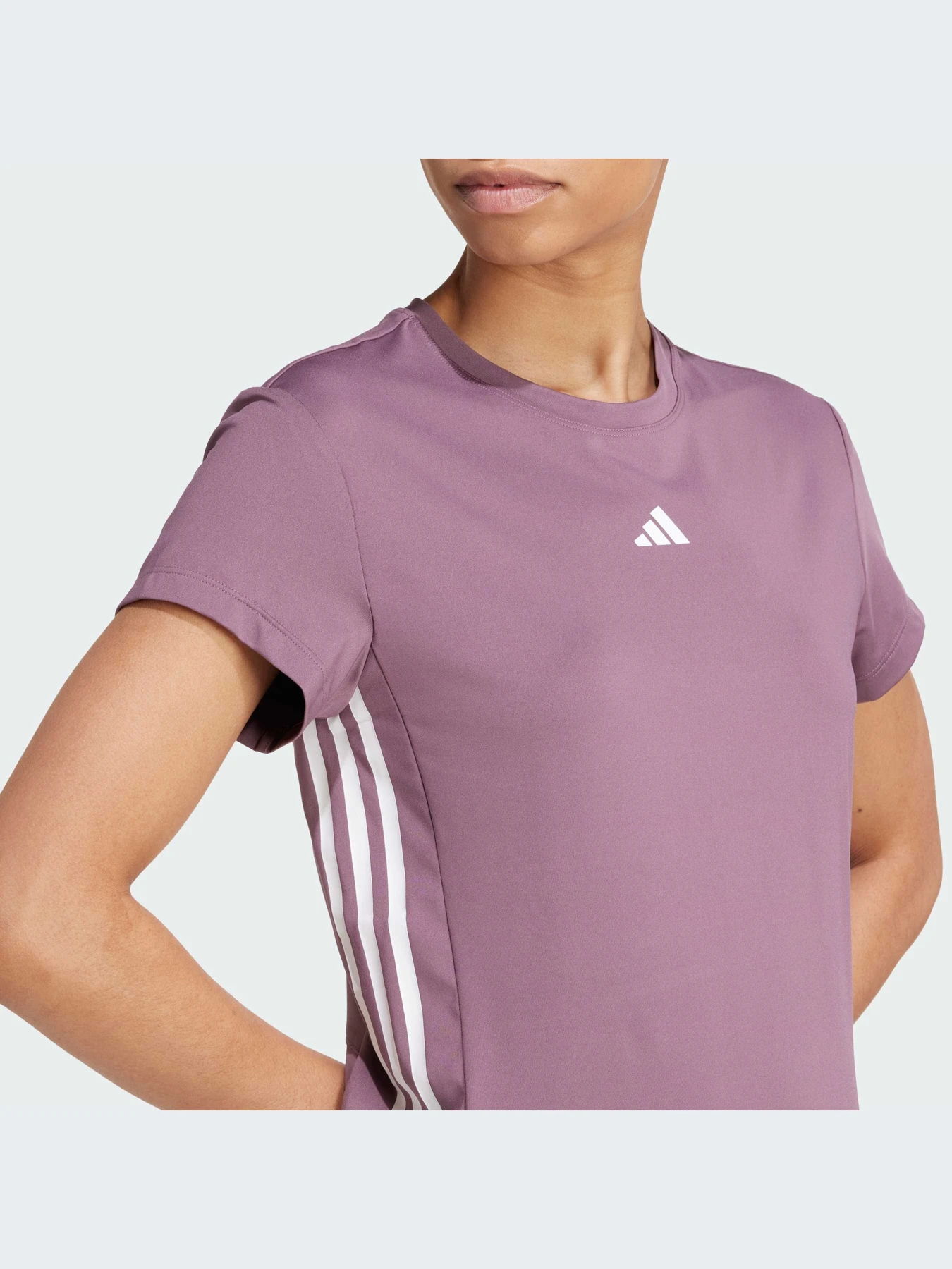 Футболки и поло Adidas модель IX3249 Футболки и поло Adidas модель IX3249 Фото