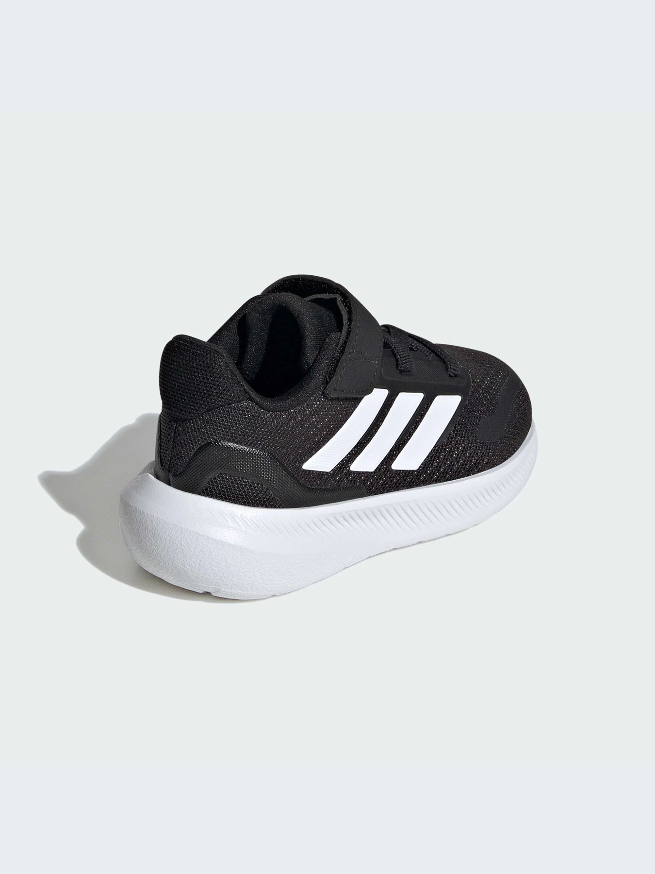 Кроссовки Adidas Runfalcon модель IE8598 Кроссовки Adidas Runfalcon модель IE8598 Фото