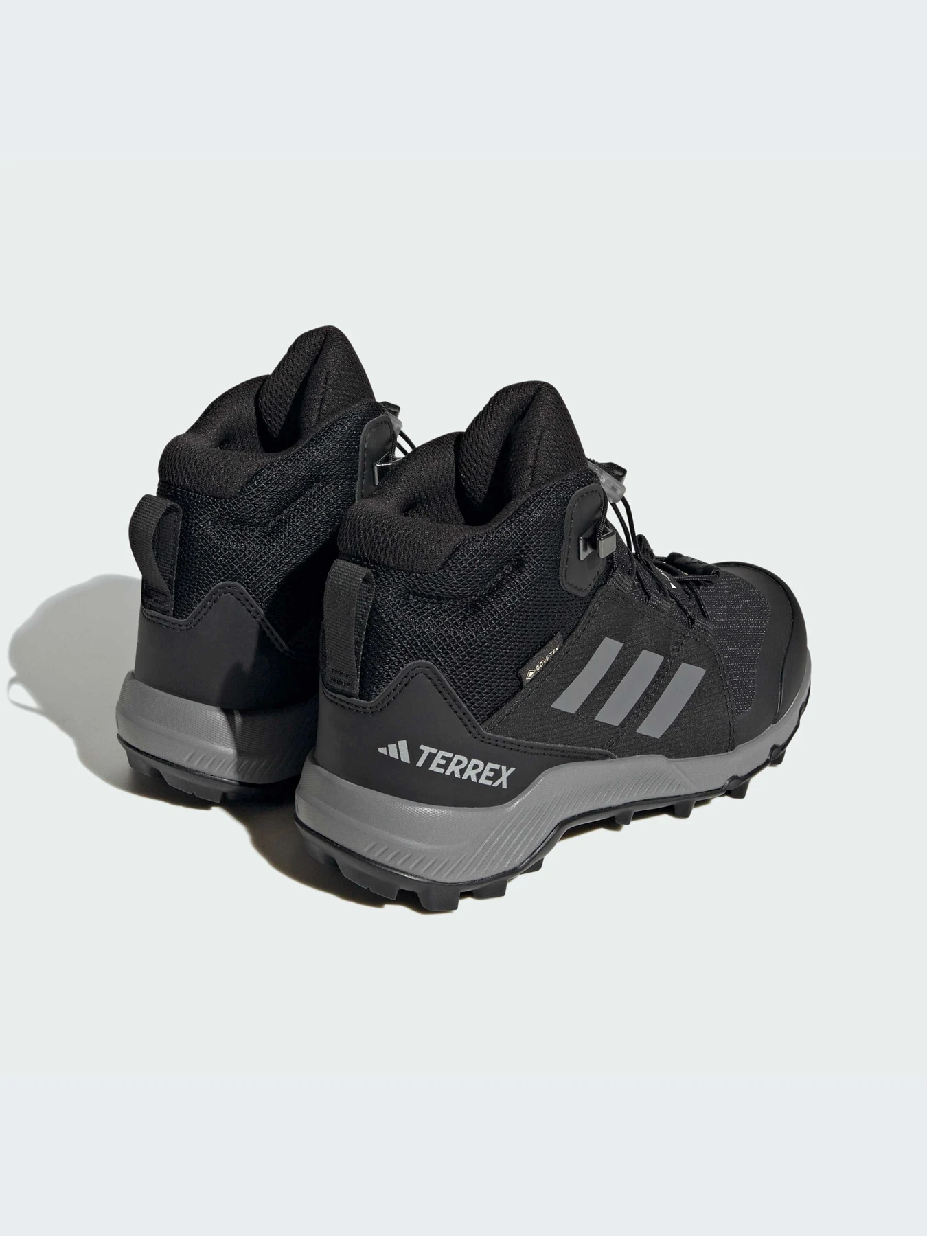 Ботинки и сапоги Adidas модель IF7522 Фото