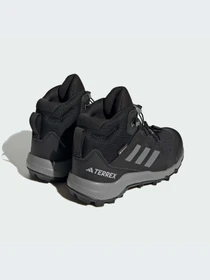 Ботинки и сапоги Adidas модель IF7522 Фото