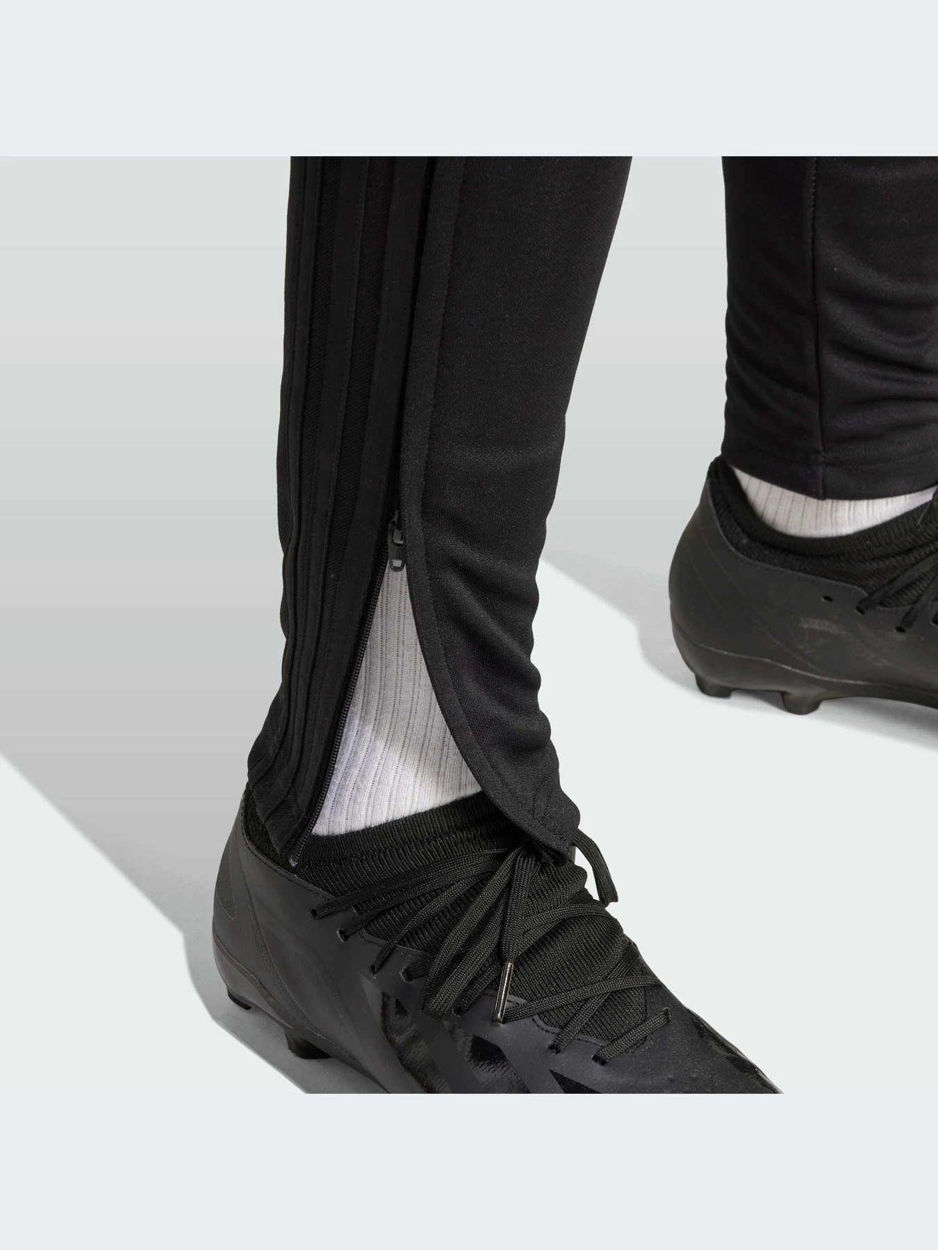Брюки Adidas Tiro модель IV7269 Фото