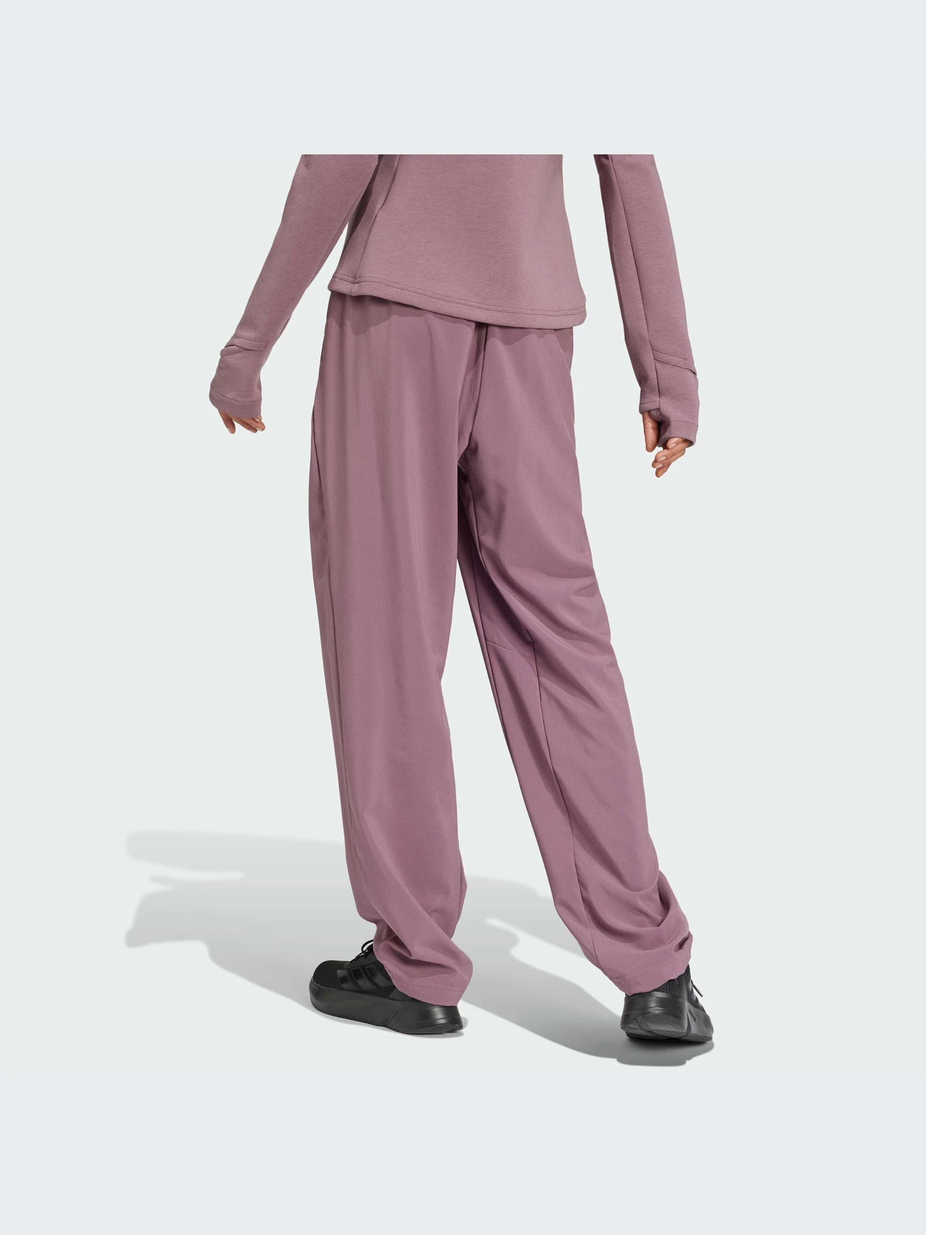 Брюки Adidas модель IT0676 Брюки Adidas модель IT0676 Фото