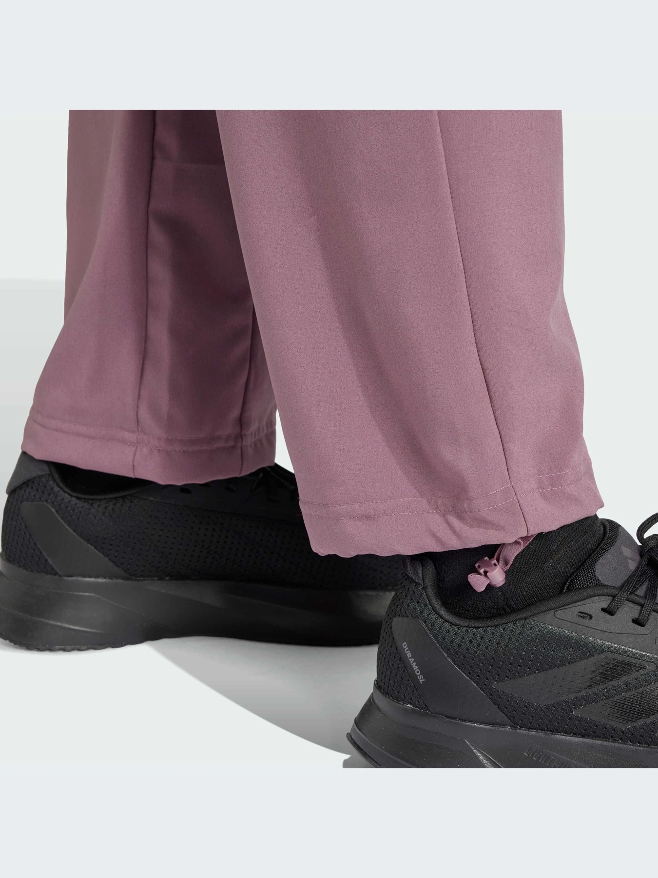 Брюки Adidas модель IT0676 Брюки Adidas модель IT0676 Фото