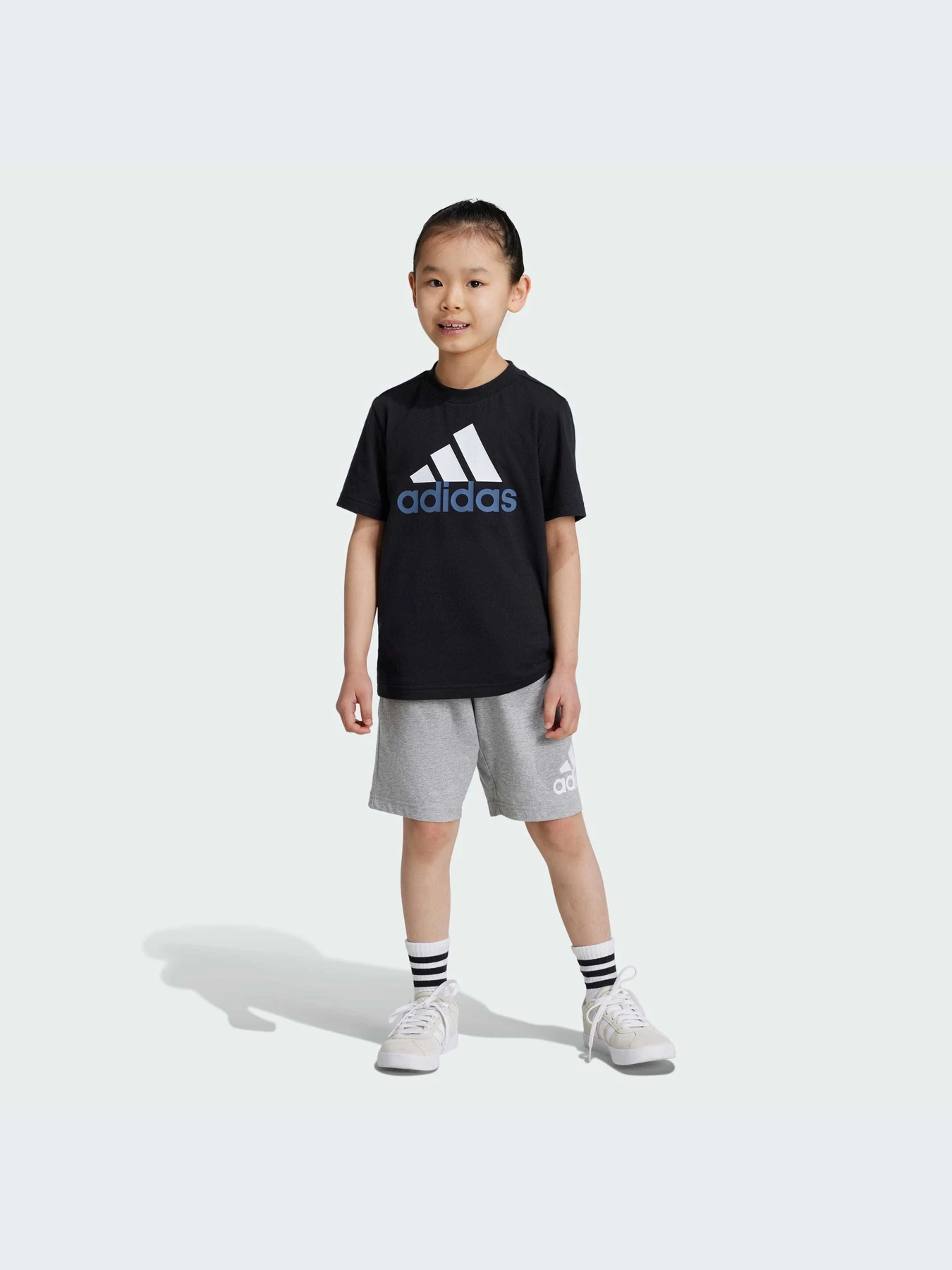 Костюмы Adidas модель IX7325 Костюмы Adidas модель IX7325 Фото