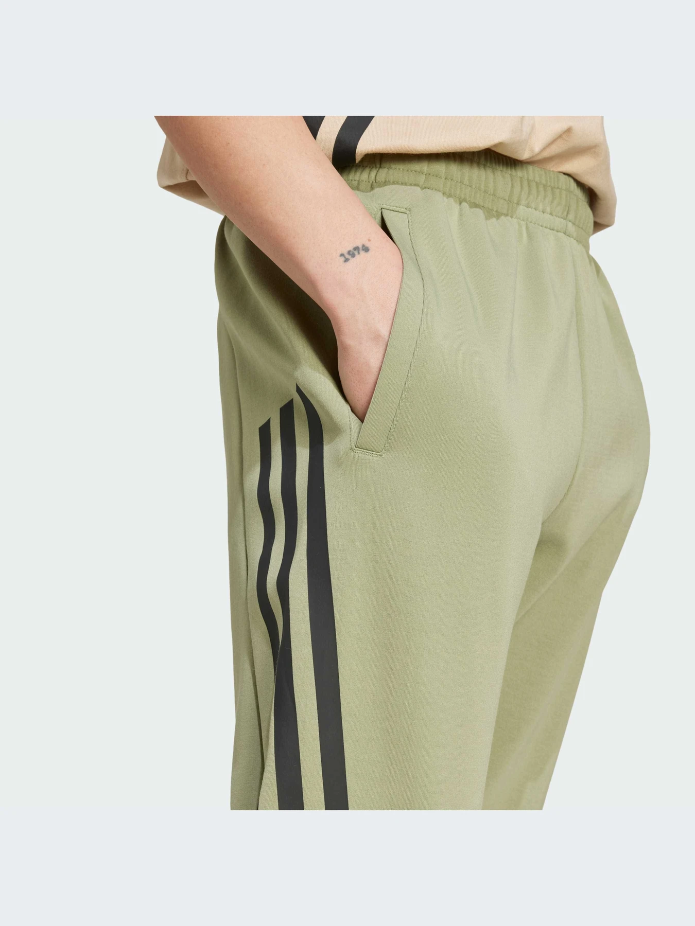 Брюки Adidas Культовые силуэты модель IW8534 Фото