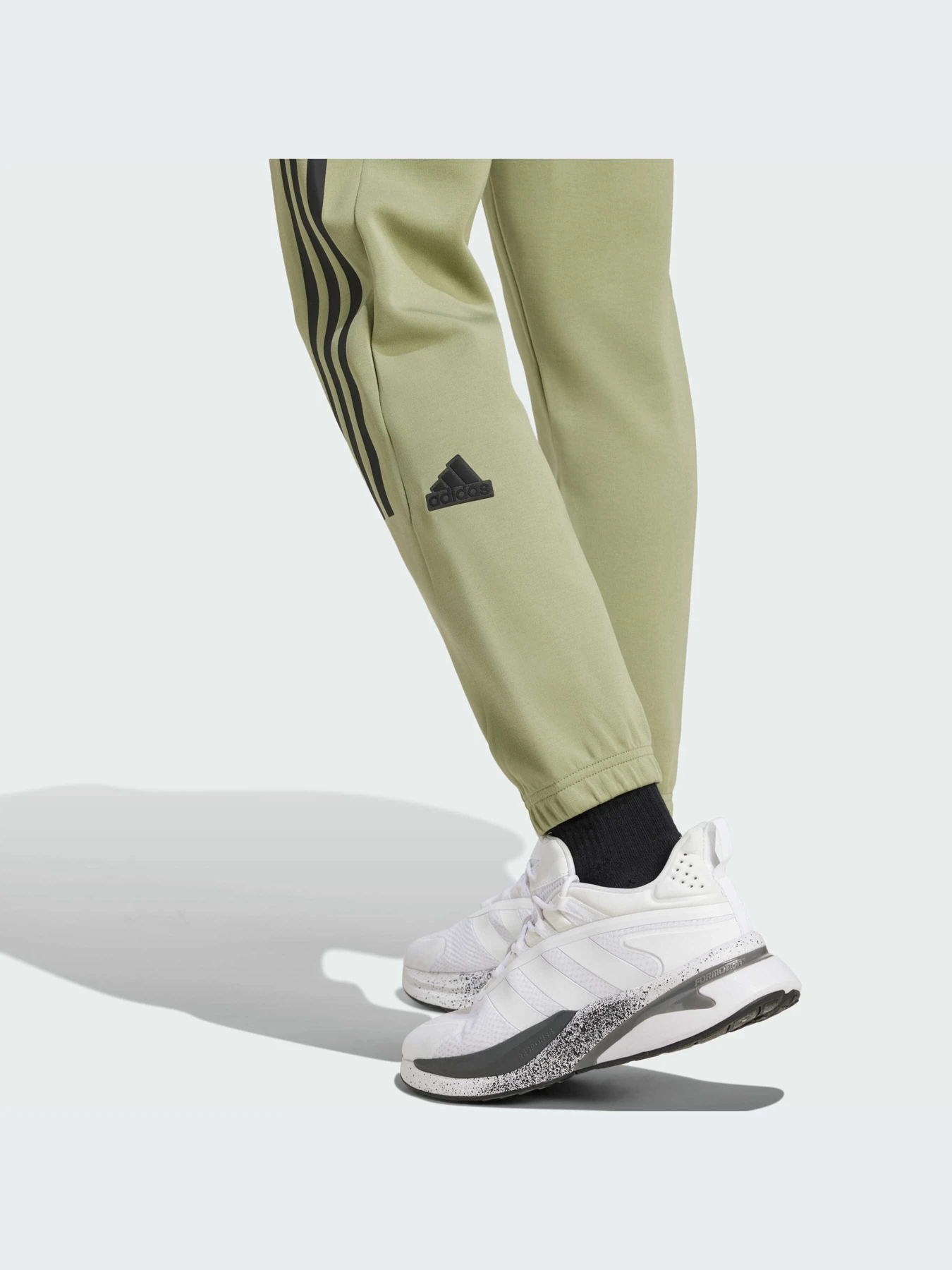 Брюки Adidas Культовые силуэты модель IW8534 Фото