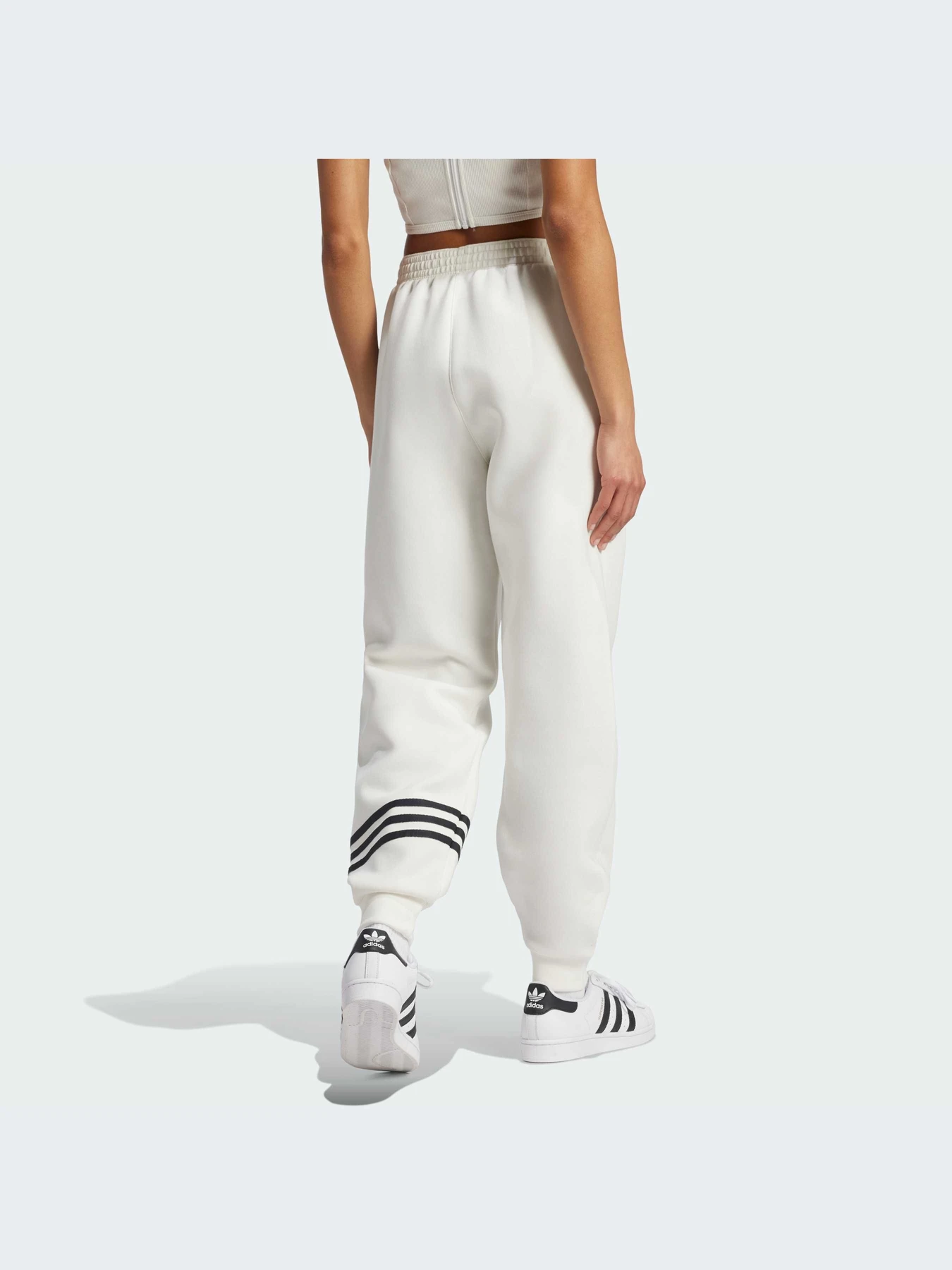Брюки Adidas модель IX9878 Брюки Adidas модель IX9878 Фото