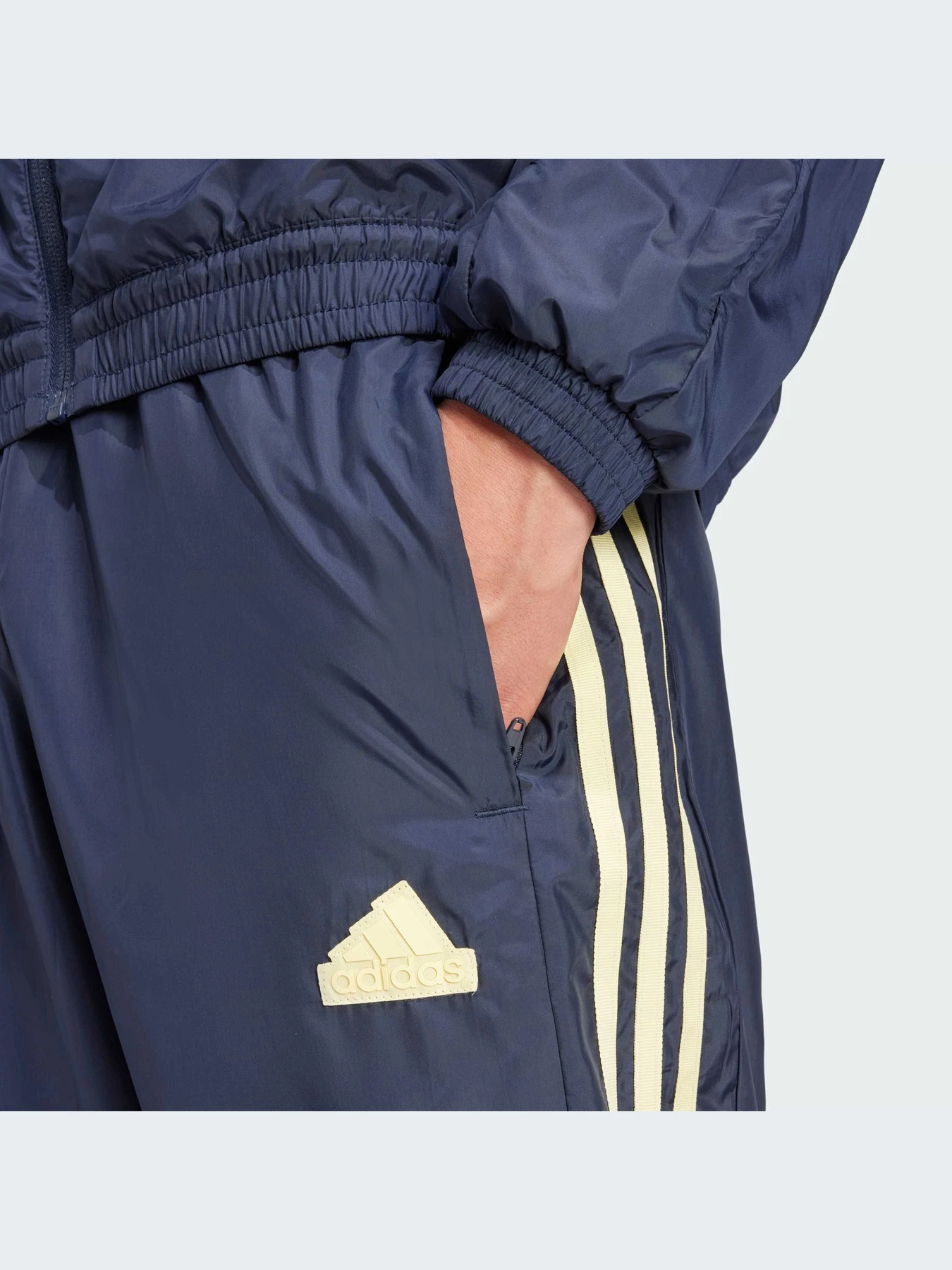 Брюки Adidas Tiro модель IW3582 Брюки Adidas Tiro модель IW3582 Фото
