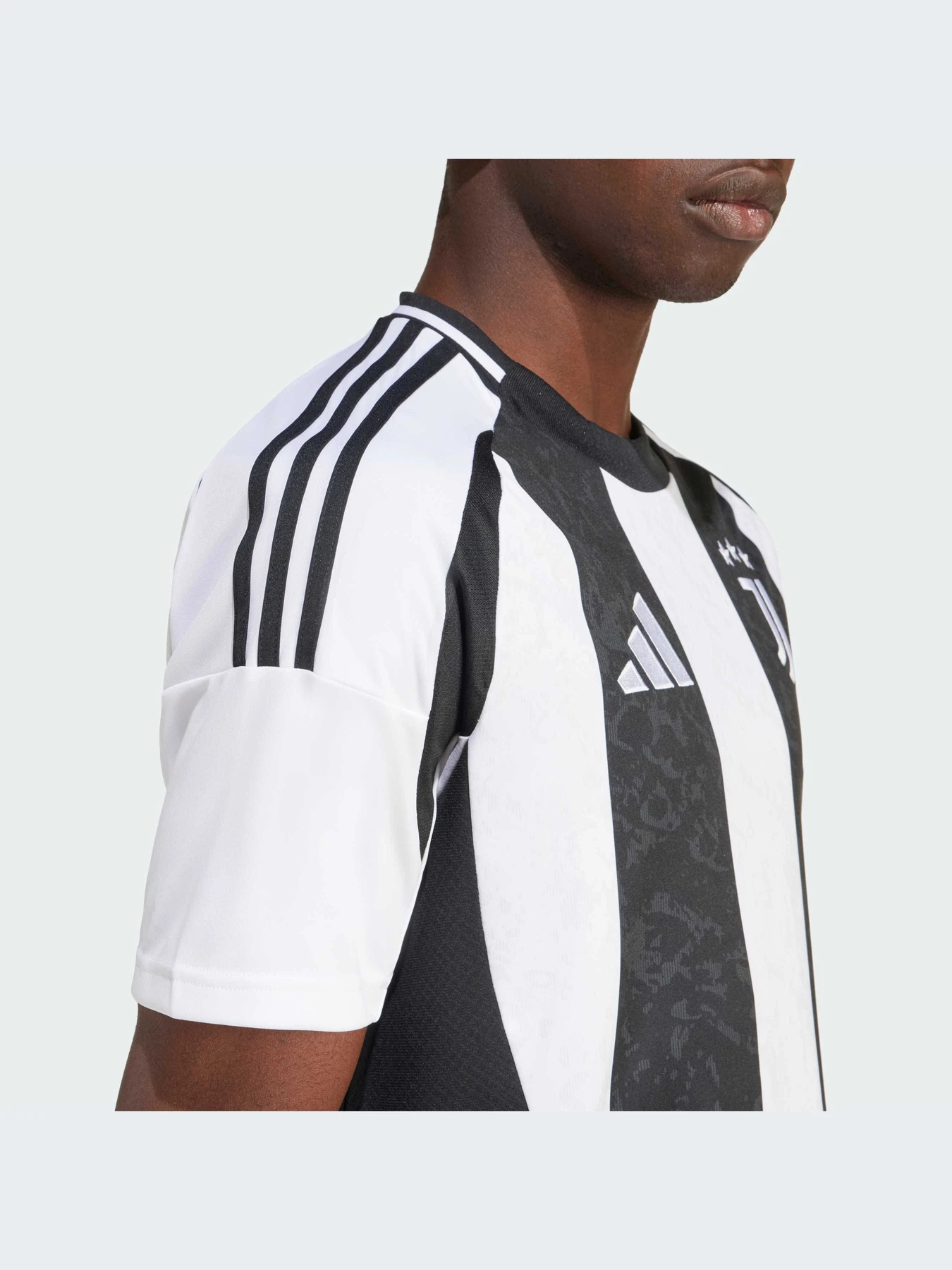 Футболки и поло Adidas модель IS8002 Футболки и поло Adidas модель IS8002 Фото