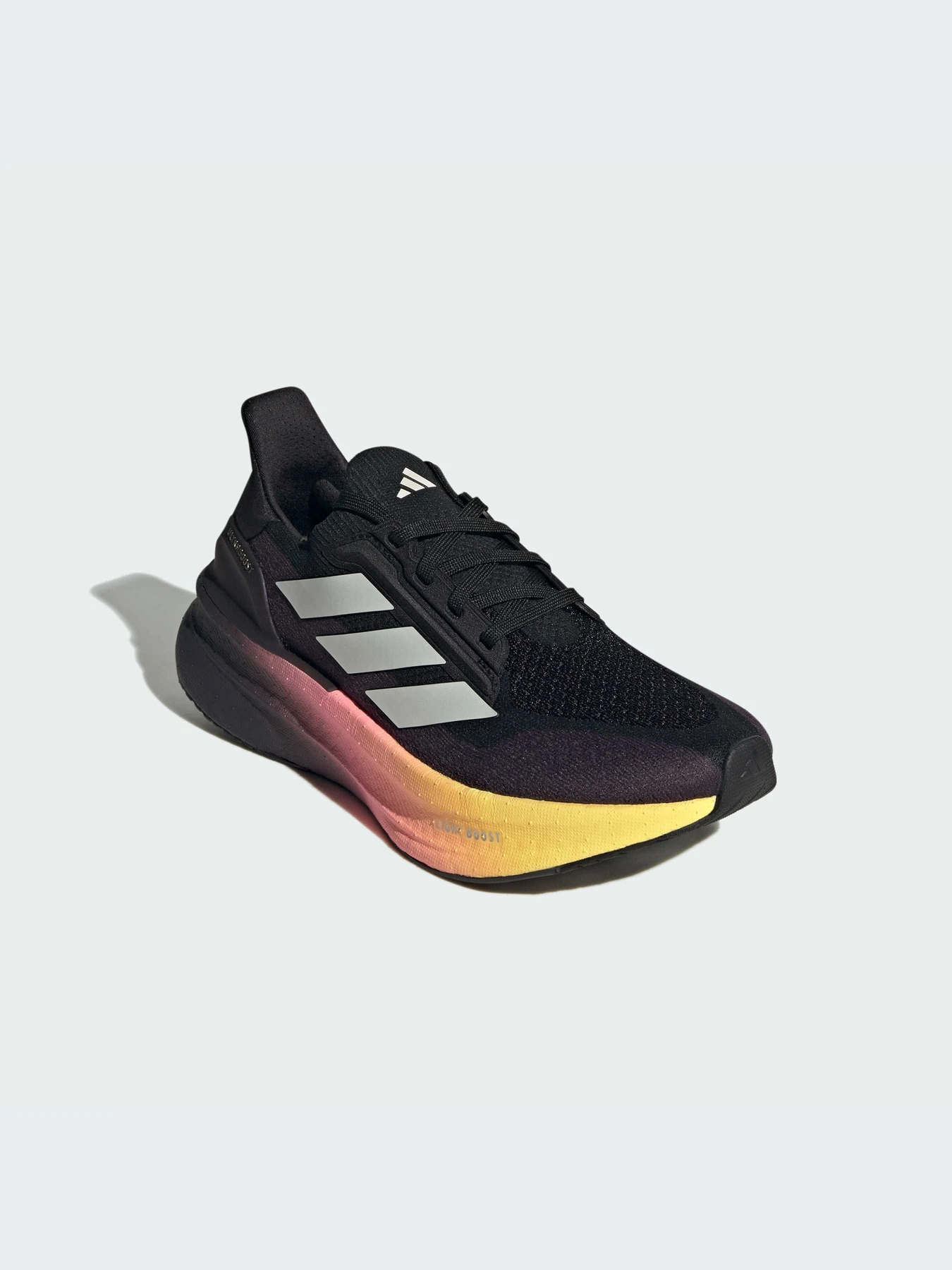 Кроссовки Adidas Ultraboost модель JI1334 Фото