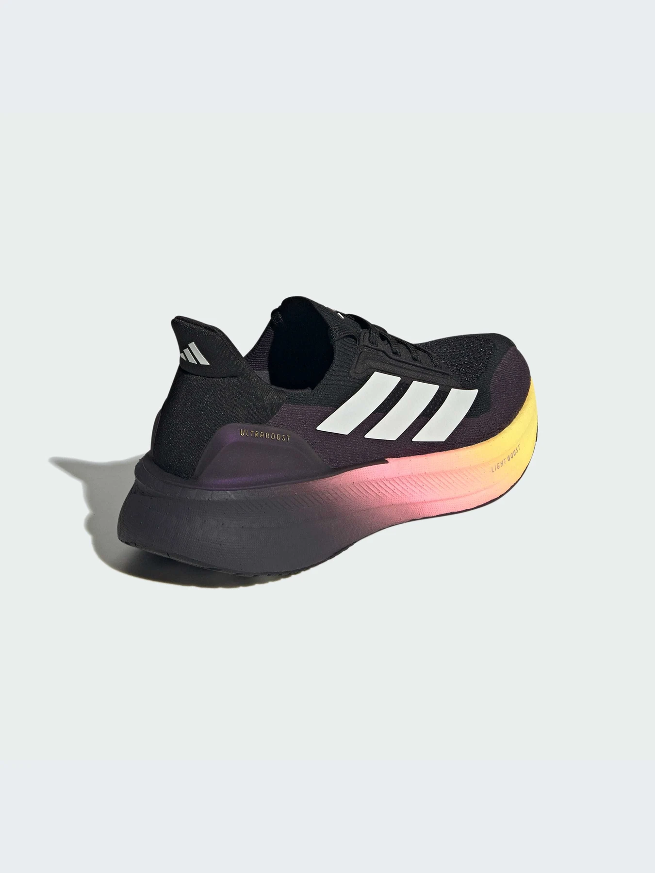 Кроссовки Adidas Ultraboost модель JI1334 Фото