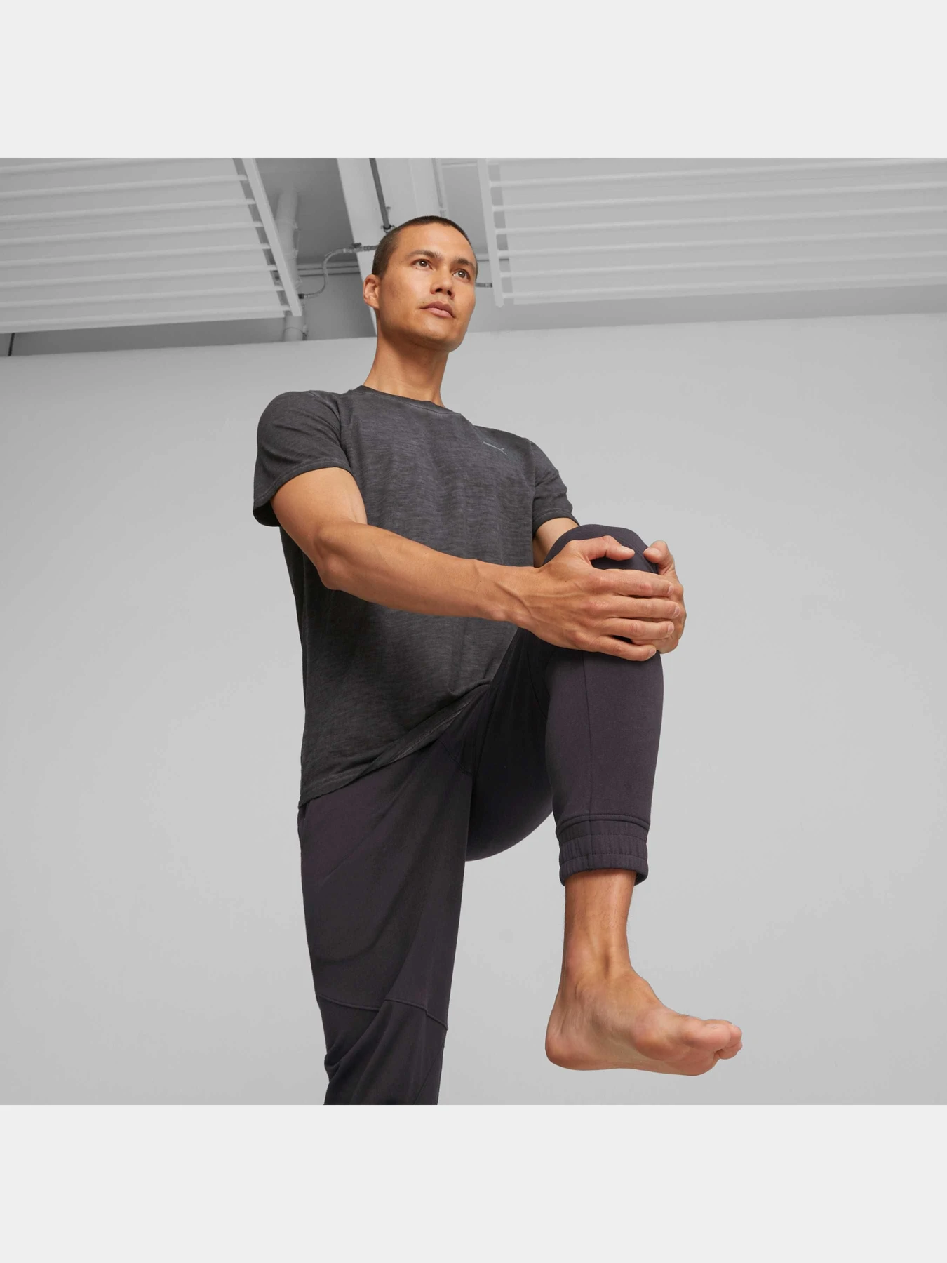 Футболки і поло PUMA M Studio Foundation Wash Tee модель 523202 Футболки і поло PUMA M Studio Foundation Wash Tee модель 523202 Фото
