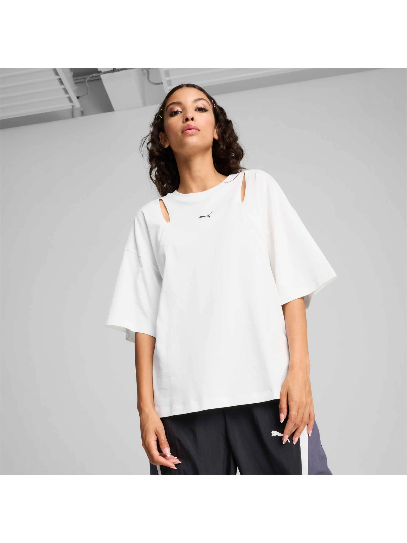 Футболки і поло PUMA Dare To Oversized Cutout Tee модель 626644 Фото