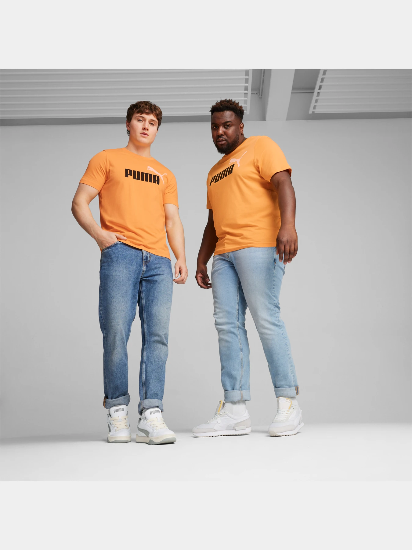 Футболки и поло PUMA Ess+ 2 Col Logo Tee модель 586759 Футболки и поло PUMA Ess+ 2 Col Logo Tee модель 586759 Фото