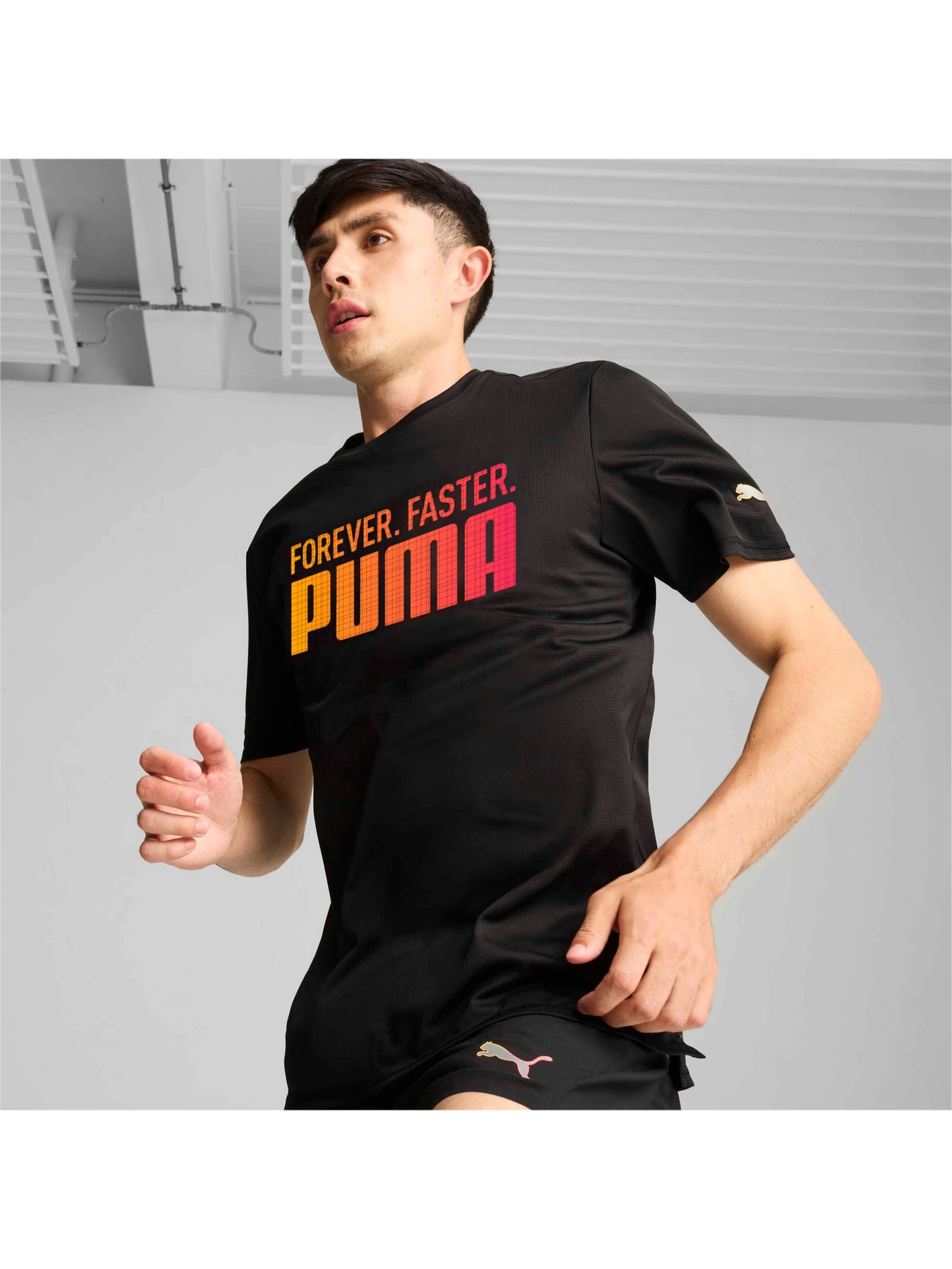 Футболки і поло PUMA Run Fav Forever Faster Tee M модель 526146 Футболки і поло PUMA Run Fav Forever Faster Tee M модель 526146 Фото