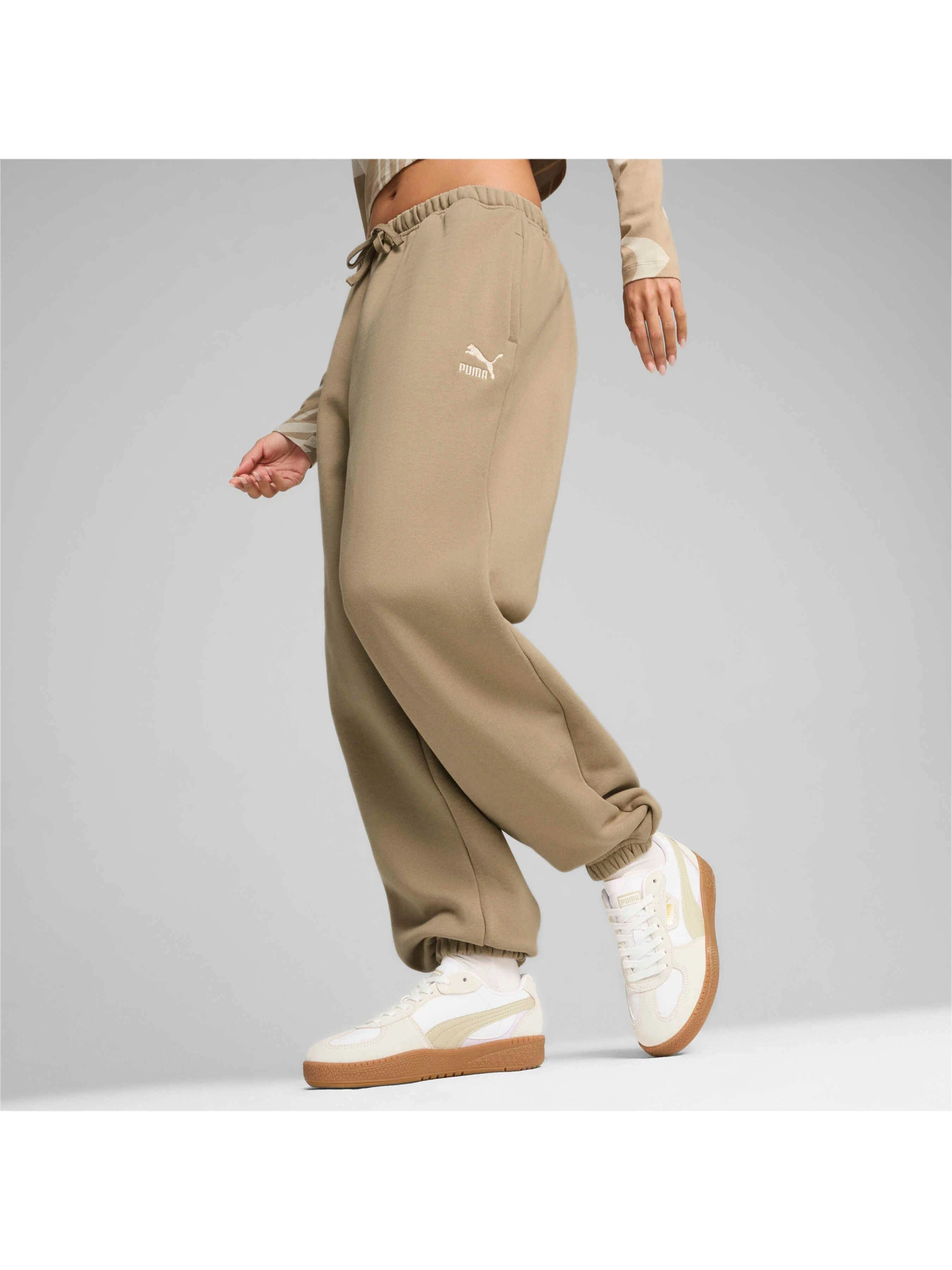 Брюки PUMA Better Classics Sweatpants модель 624234 Фото