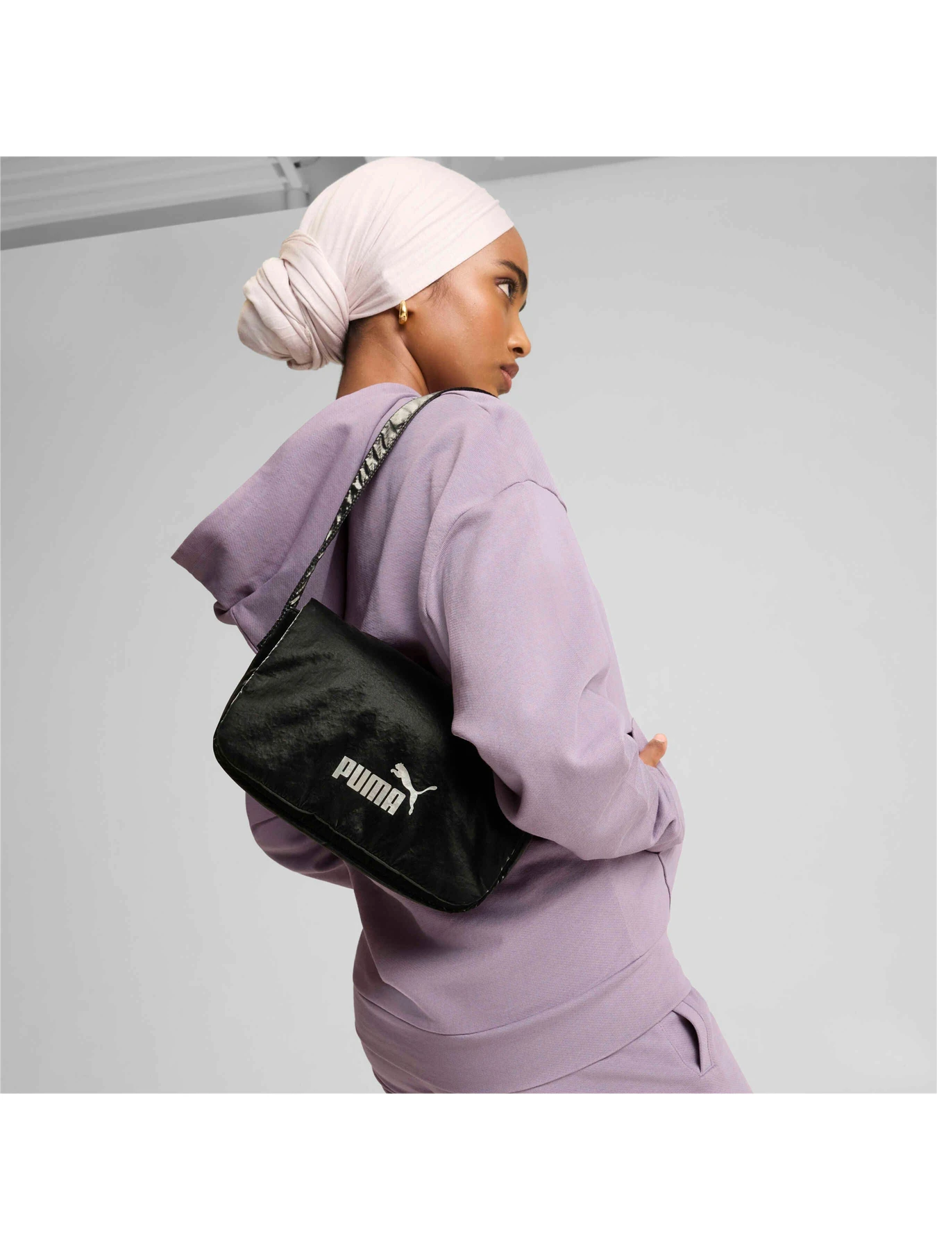 Сумки PUMA Core Up Baguette Bag модель 090654 Сумки PUMA Core Up Baguette Bag модель 090654 Фото