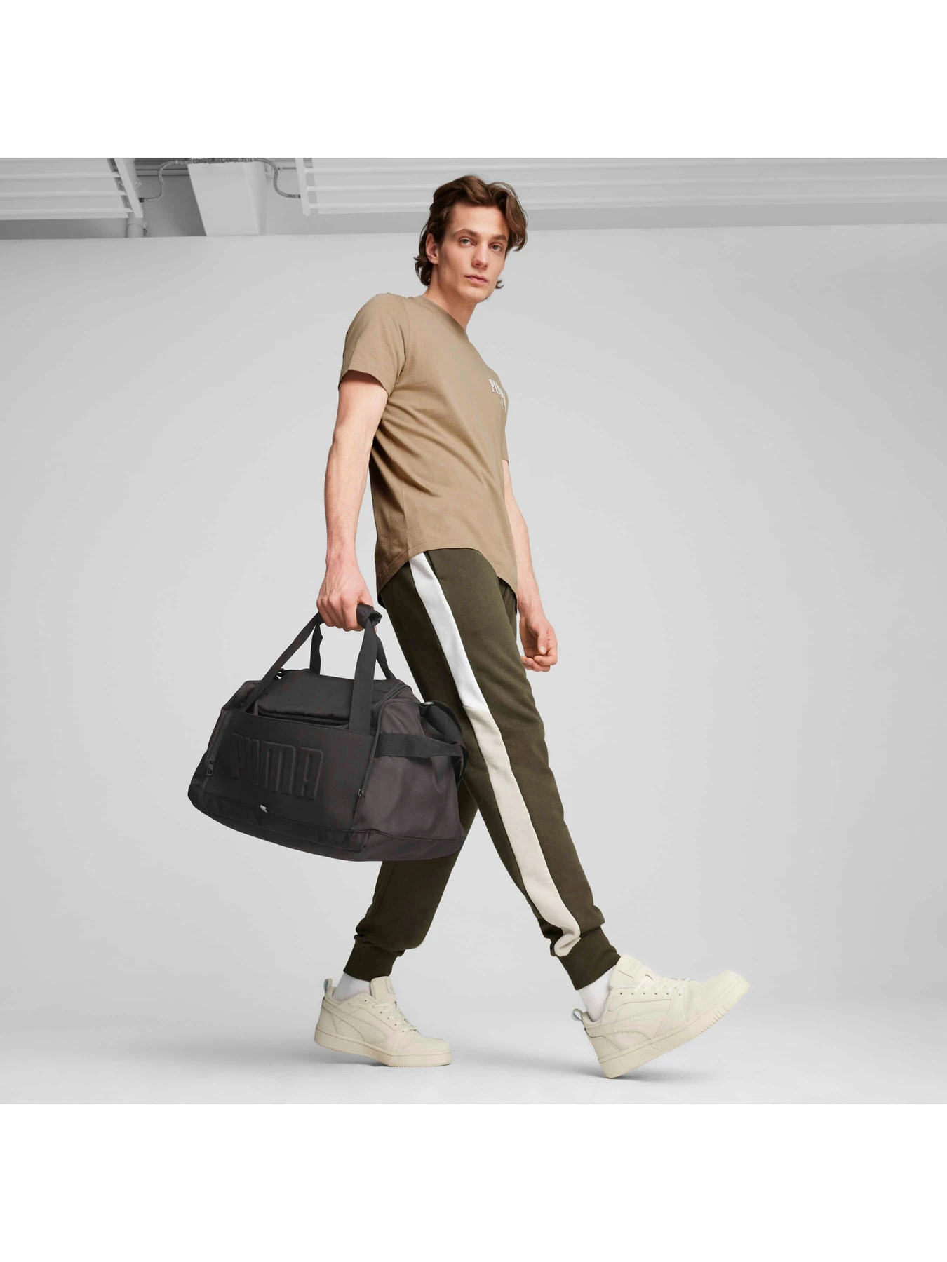 Сумки PUMA S Sports Bag модель 090715 Фото