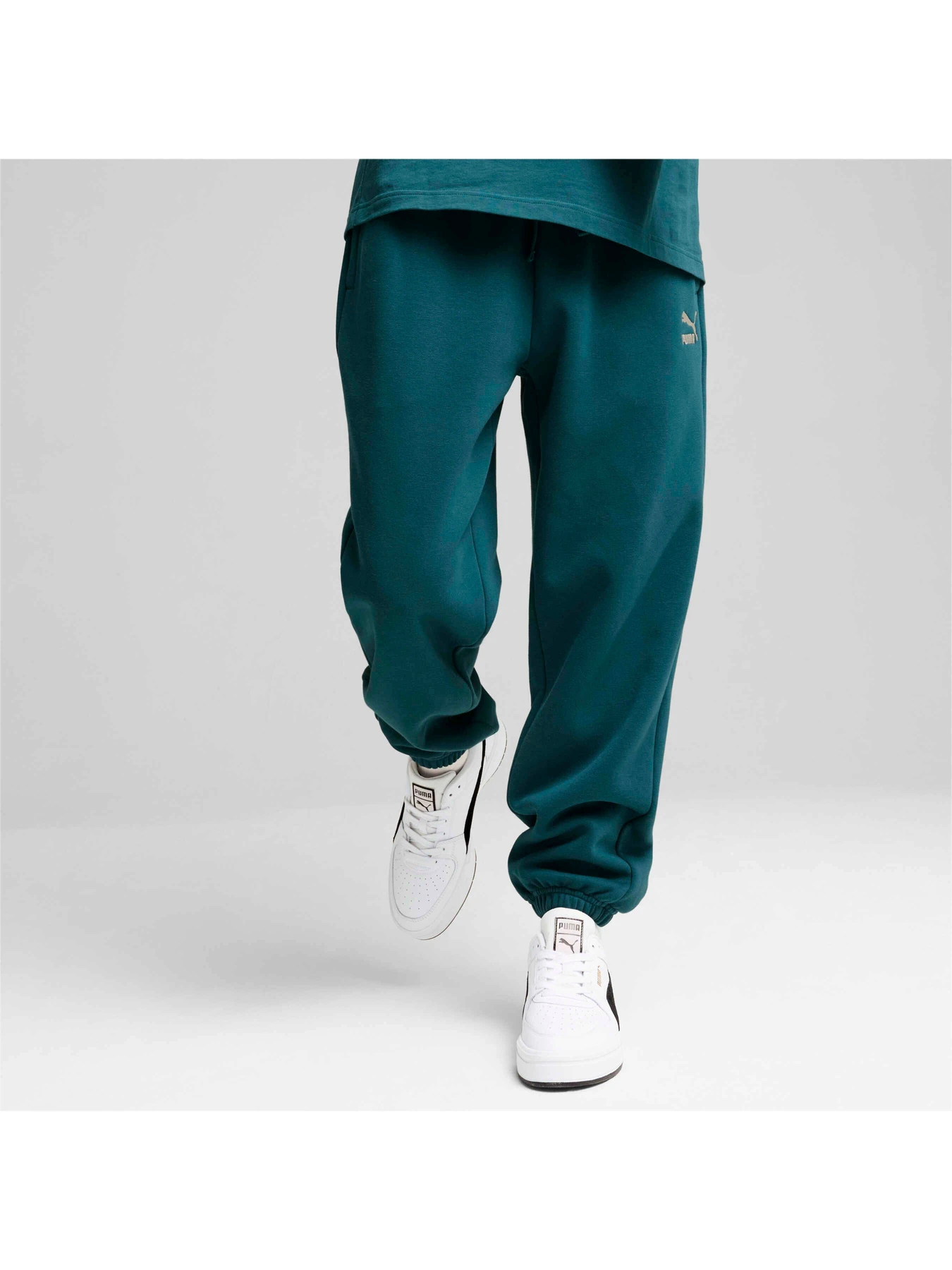 Брюки PUMA Classics Sweatpants модель 535597 Брюки PUMA Classics Sweatpants модель 535597 Фото