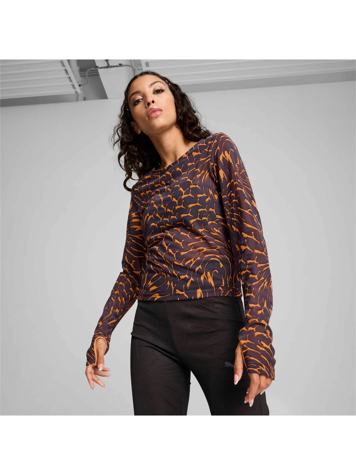Худи и свитшоты PUMA Dare To Mesh Long Sleeve Tee модель 626639 Худи и свитшоты PUMA Dare To Mesh Long Sleeve Tee модель 626639 Фото