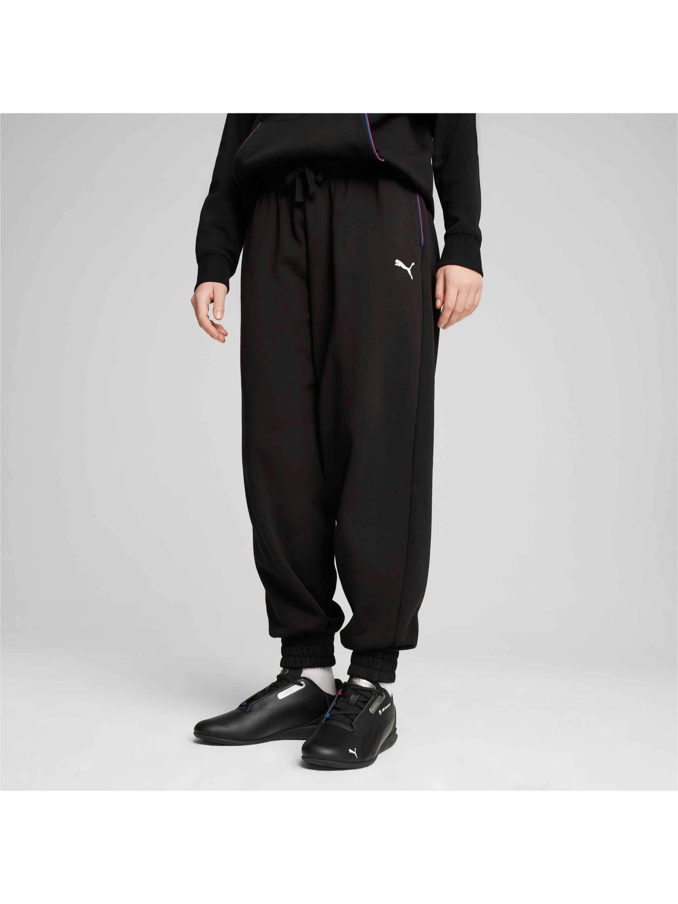 Штани PUMA Bmw Mms Wmn Ess+ Pants модель 625965 Штани PUMA Bmw Mms Wmn Ess+ Pants модель 625965 Фото