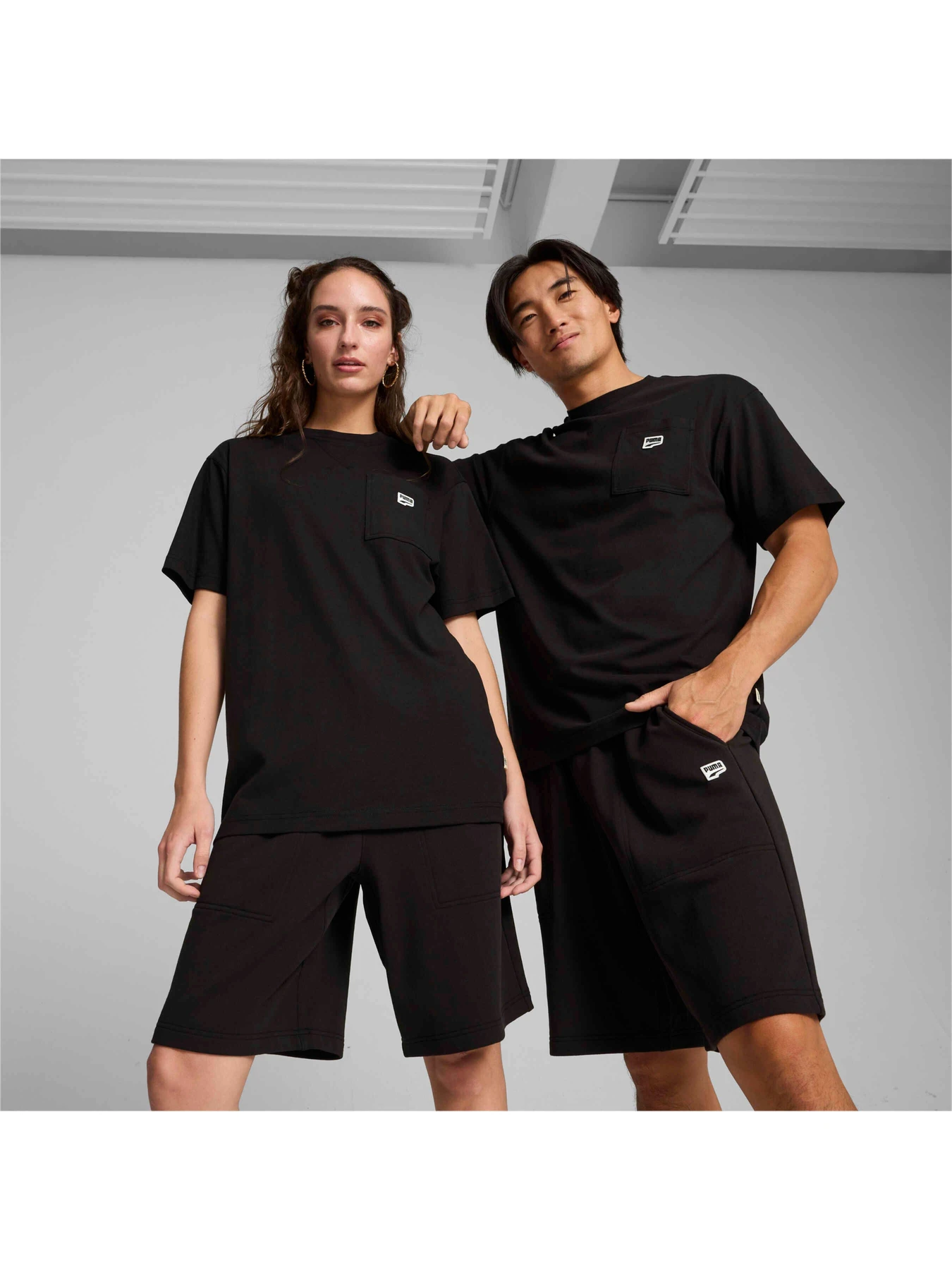 Футболки и поло PUMA Downtown Relaxed Tee модель 626758 Футболки и поло PUMA Downtown Relaxed Tee модель 626758 Фото