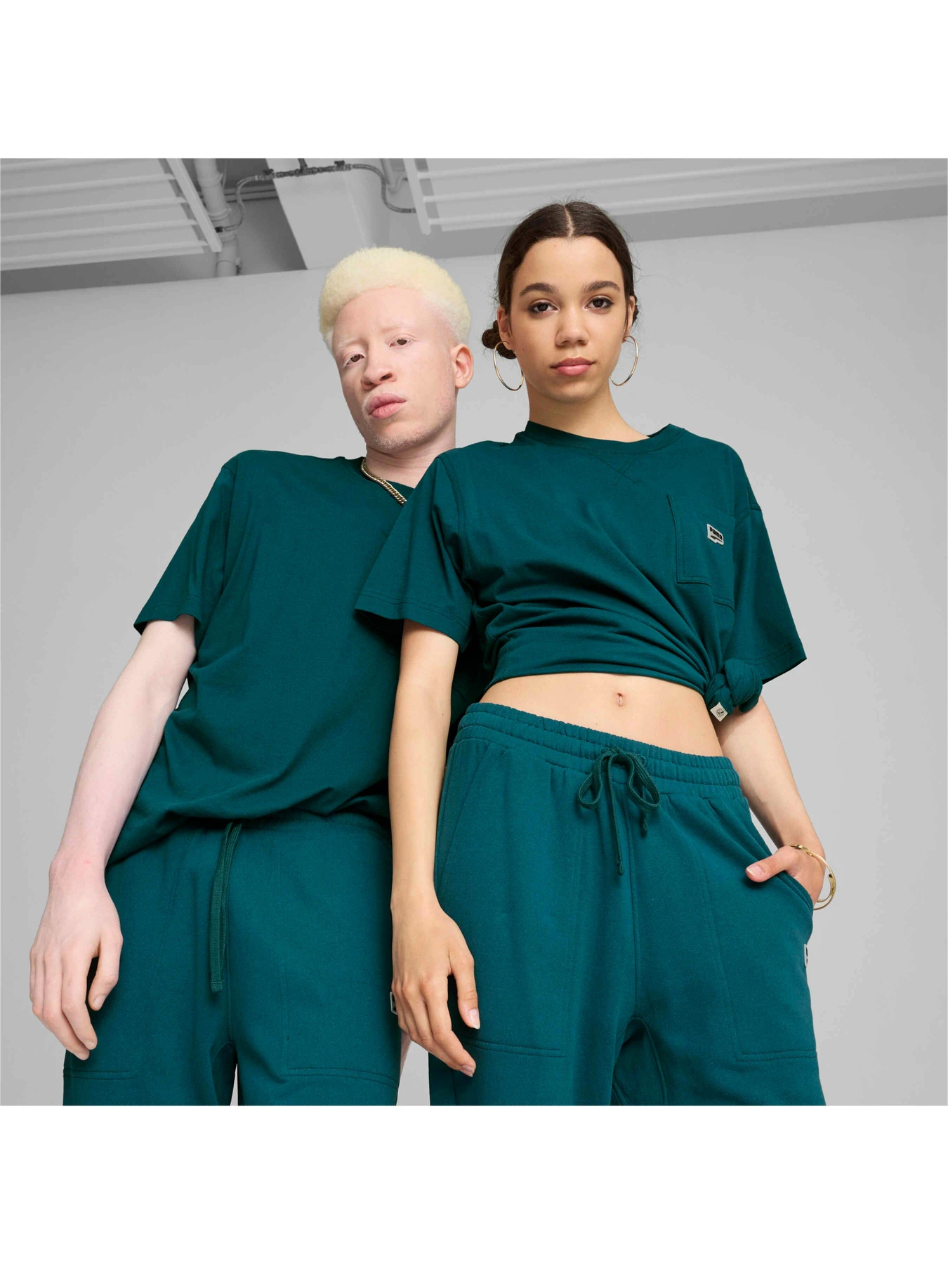 Футболки и поло PUMA Downtown Relaxed Tee модель 626758 Футболки и поло PUMA Downtown Relaxed Tee модель 626758 Фото