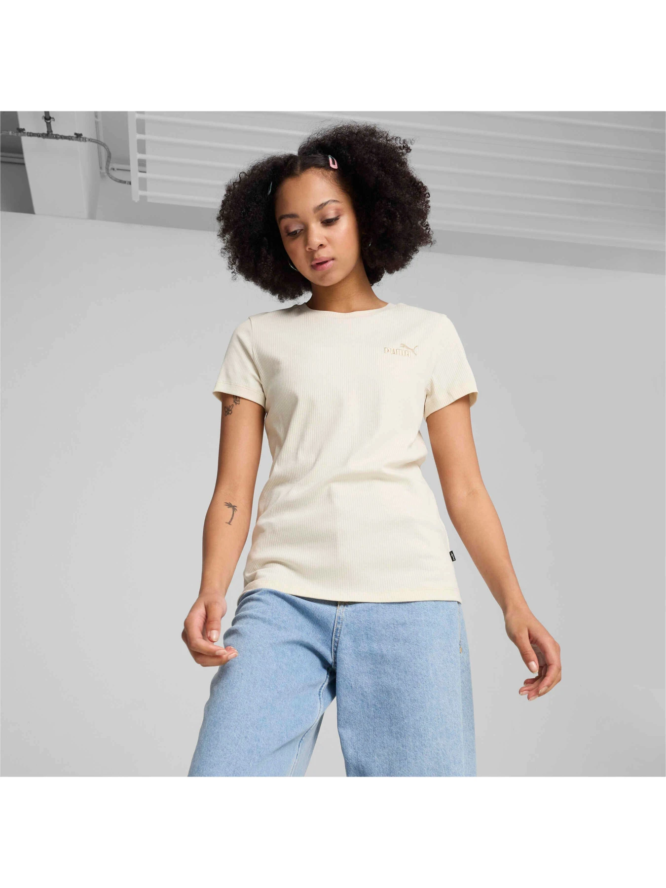 Футболки і поло PUMA Ess Elevated Tee модель 681499 Фото