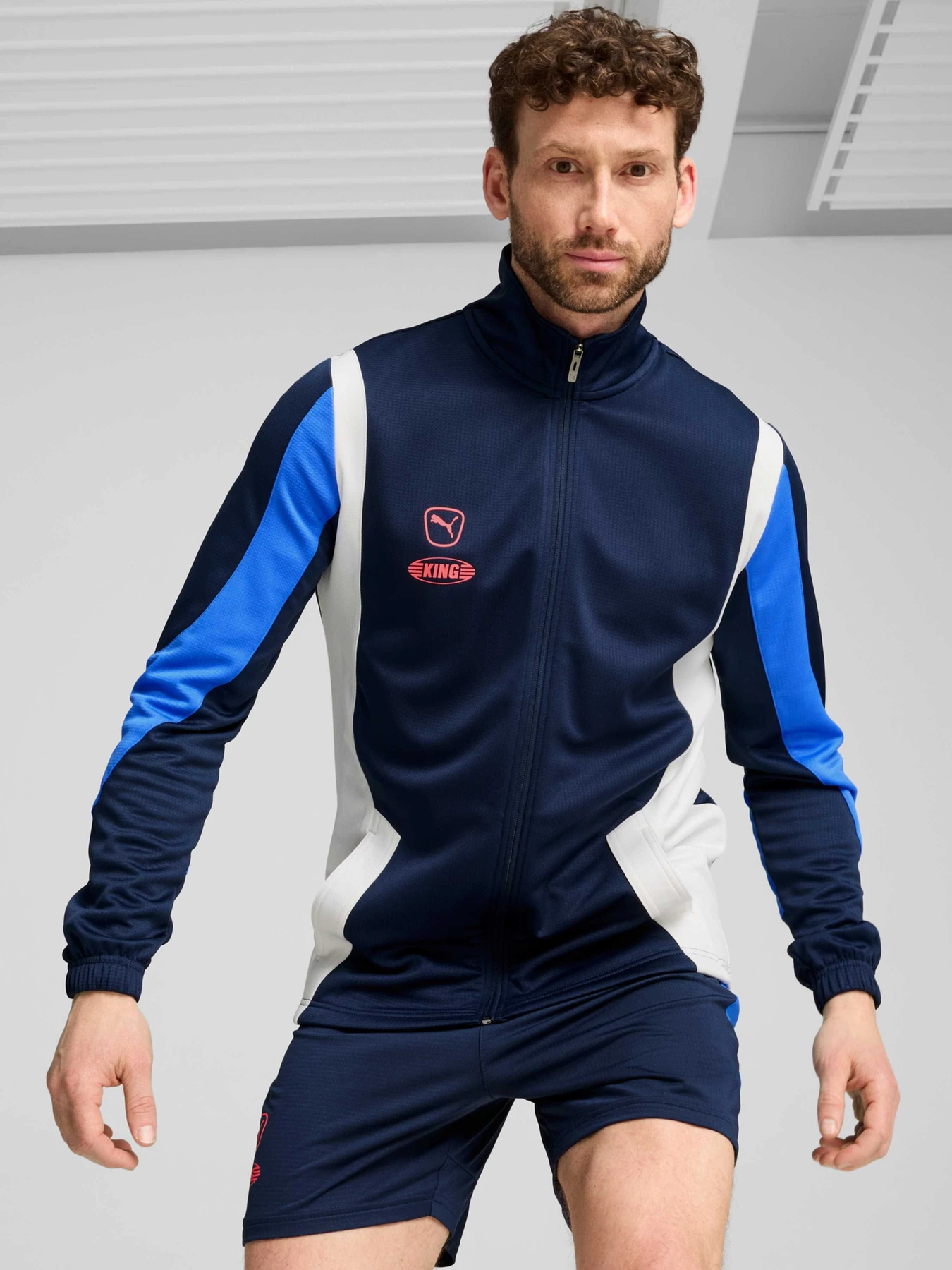 Худи и свитшоты PUMA King Pro Jacket модель 658352 Фото