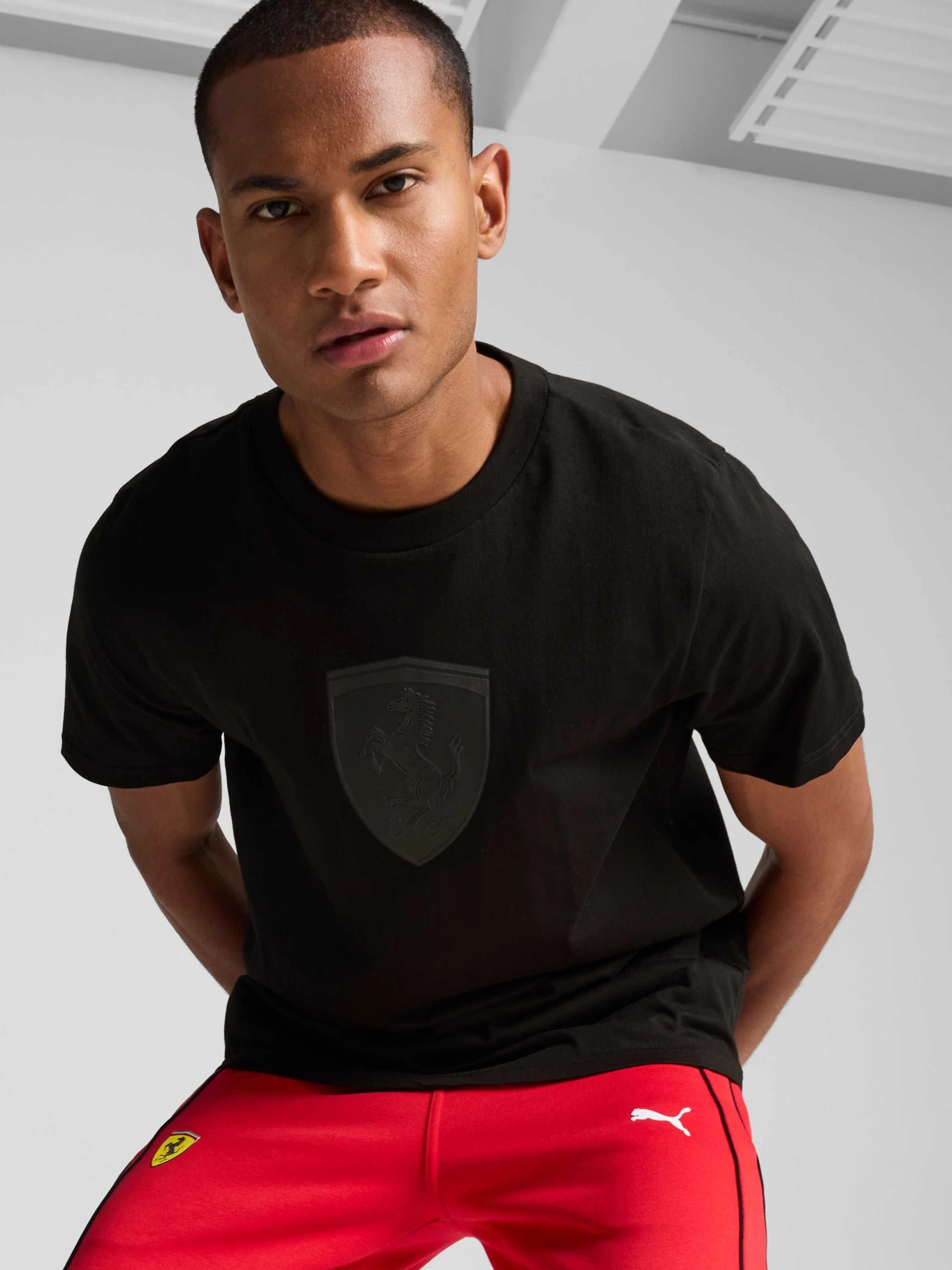 Футболки і поло PUMA Ferrari Race Graphic Tee модель 627052 Футболки і поло PUMA Ferrari Race Graphic Tee модель 627052 Фото