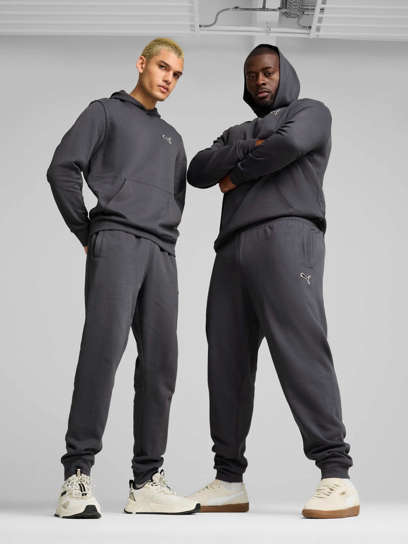 Брюки PUMA Better Essentials Sweatpants модель 676816 Фото