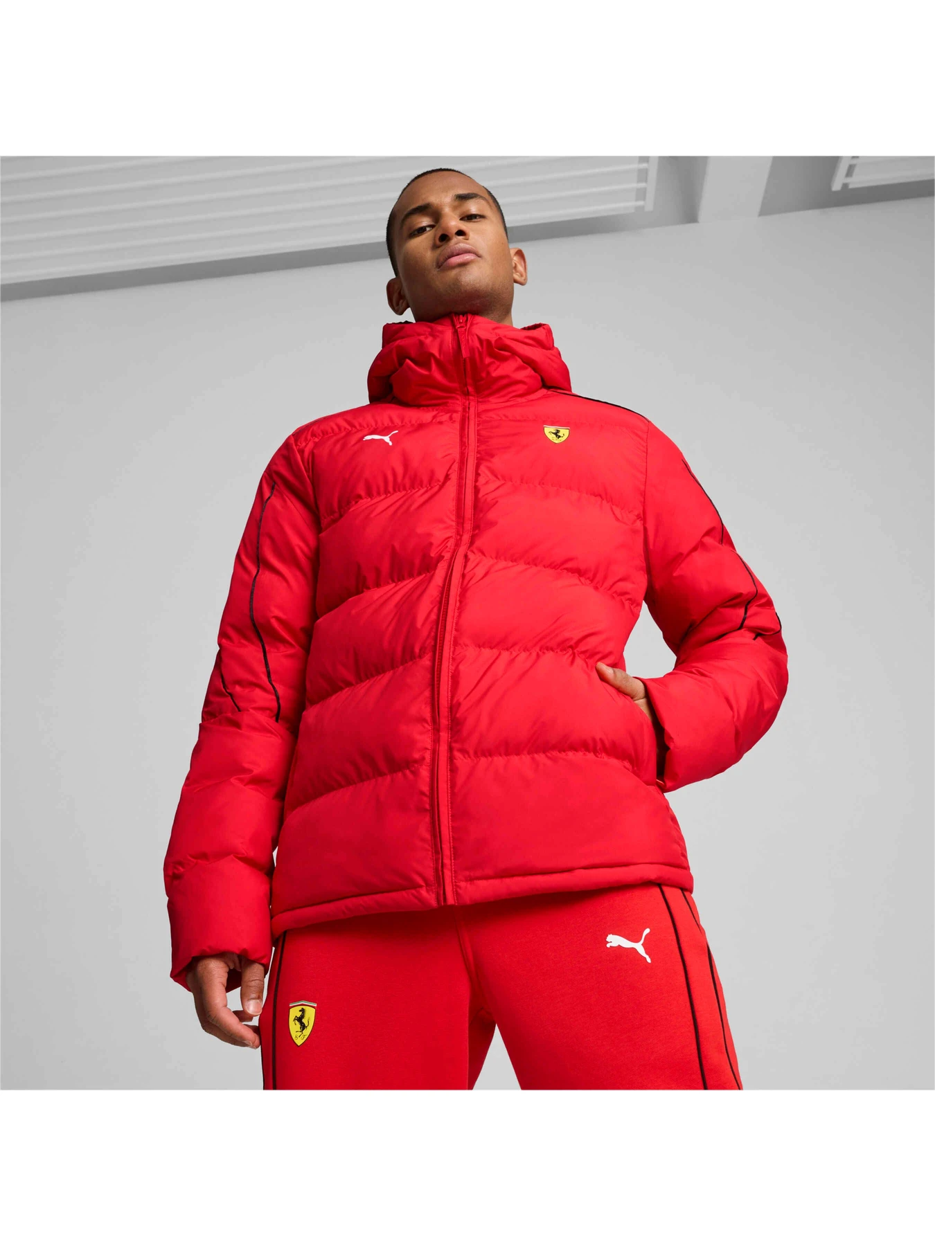 Куртки и дубленки PUMA Ferrari Race Mt7+ Ecolite Jk модель 627041 Фото